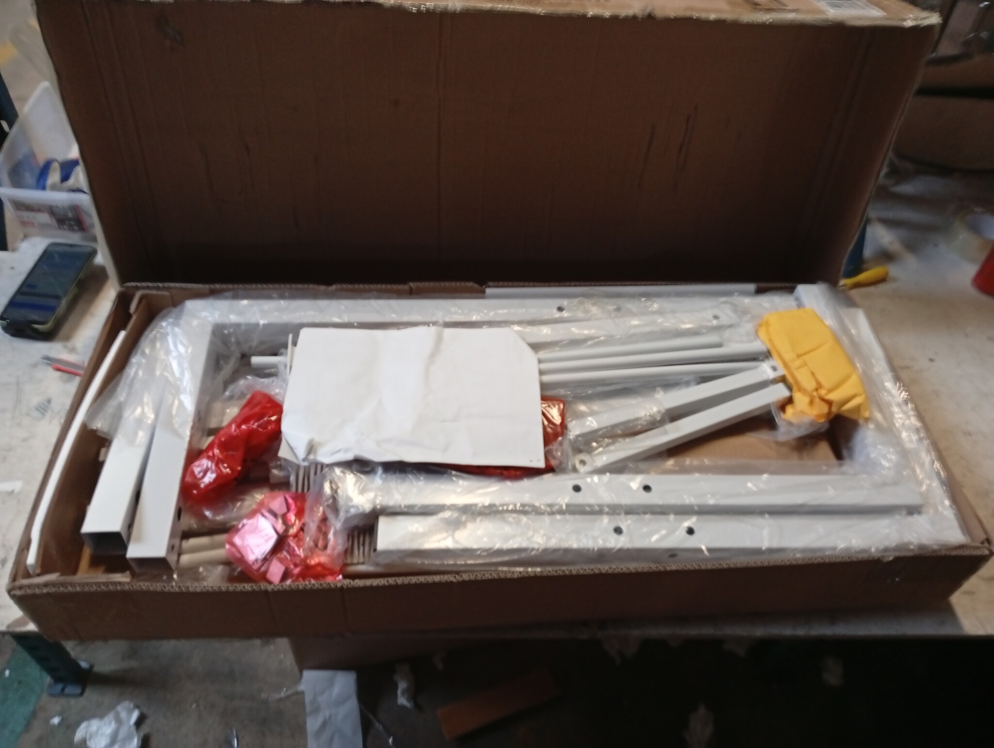 vidaXL Bedframe Metaal Wit 120x200 cm - 55% Korting