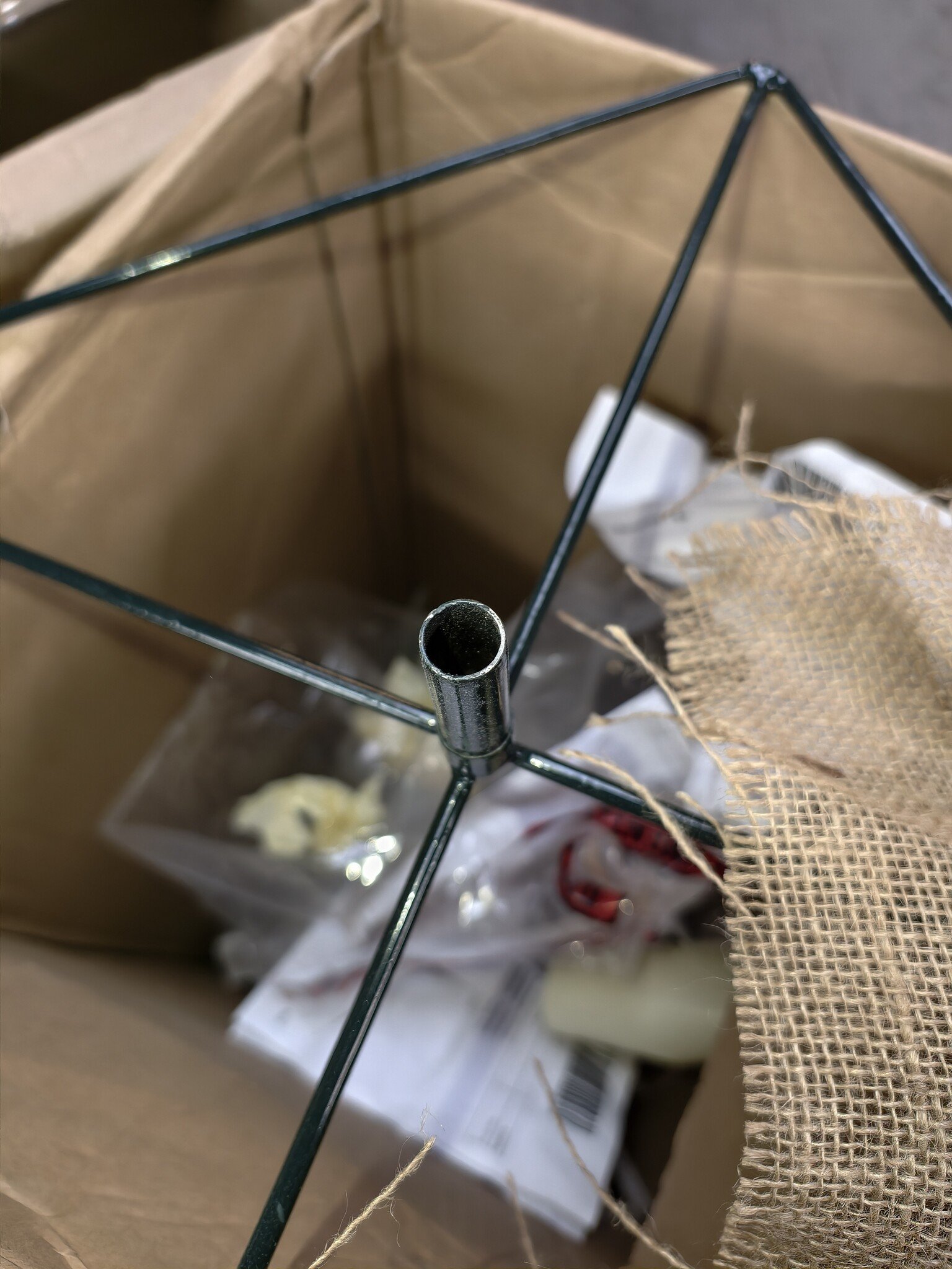 Kunstkerstboom Modulair 220 cm met Stam - Winterse Sfeer