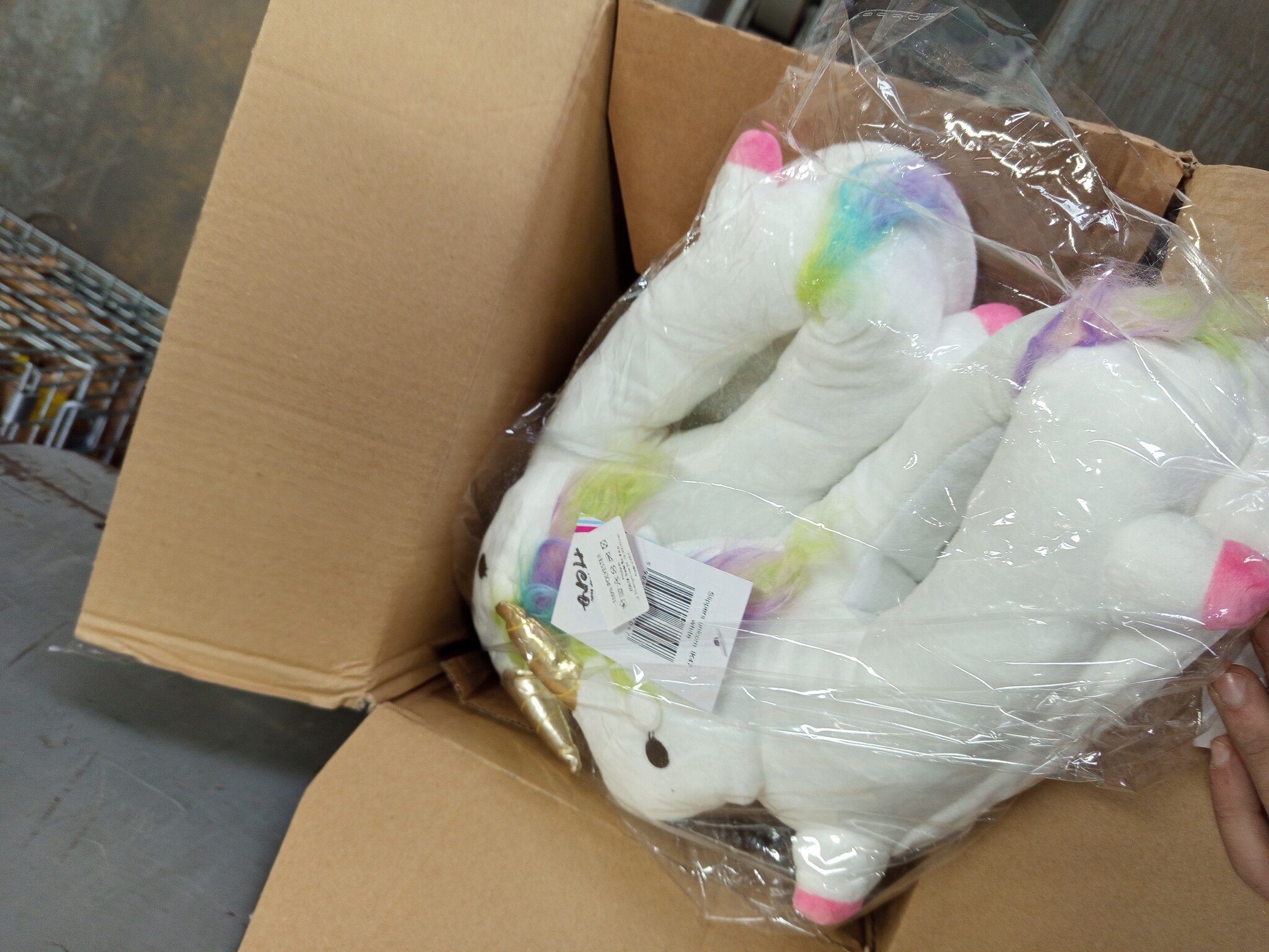 Eenhoorn Pantoffels Wit - Maat 36-41 - GERETOURNEERD