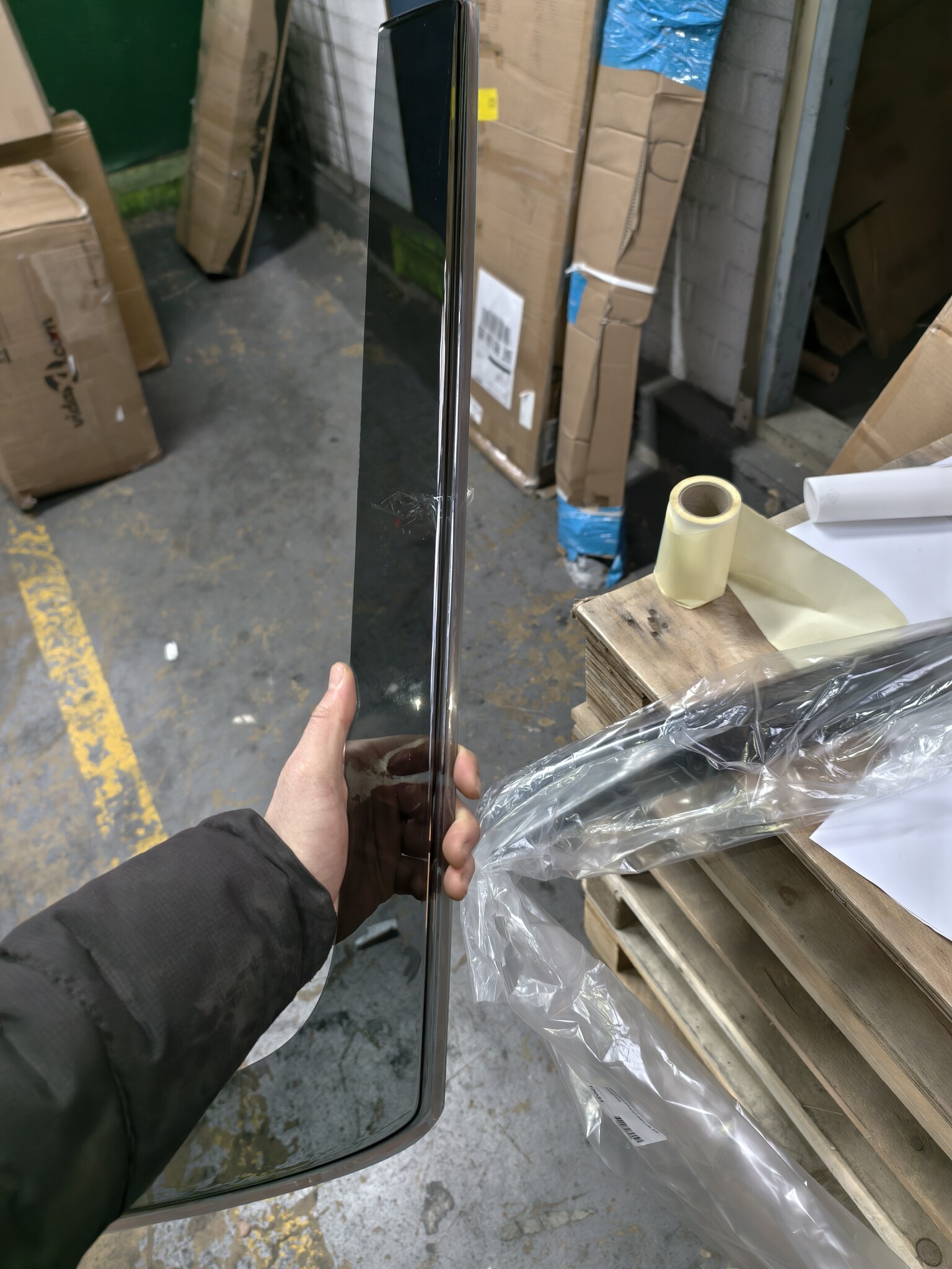 Zijwindschermen Mercedes Sprinter W907 (vanaf '18) - Zwarte Rook - L&R