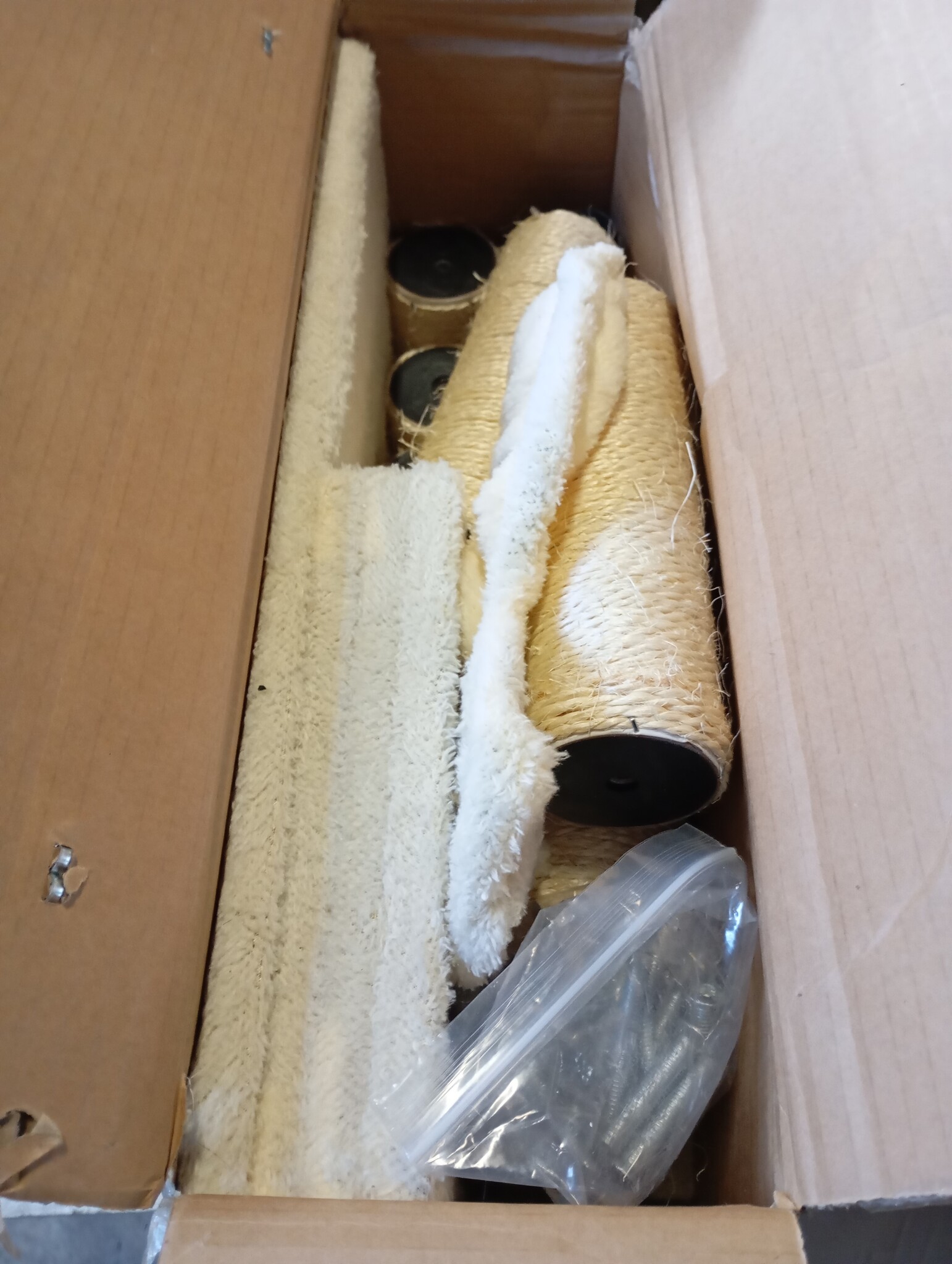 vidaXL Kattenmeubel met sisal krabpalen 130,5 cm crèmekleurig - 60% Korting