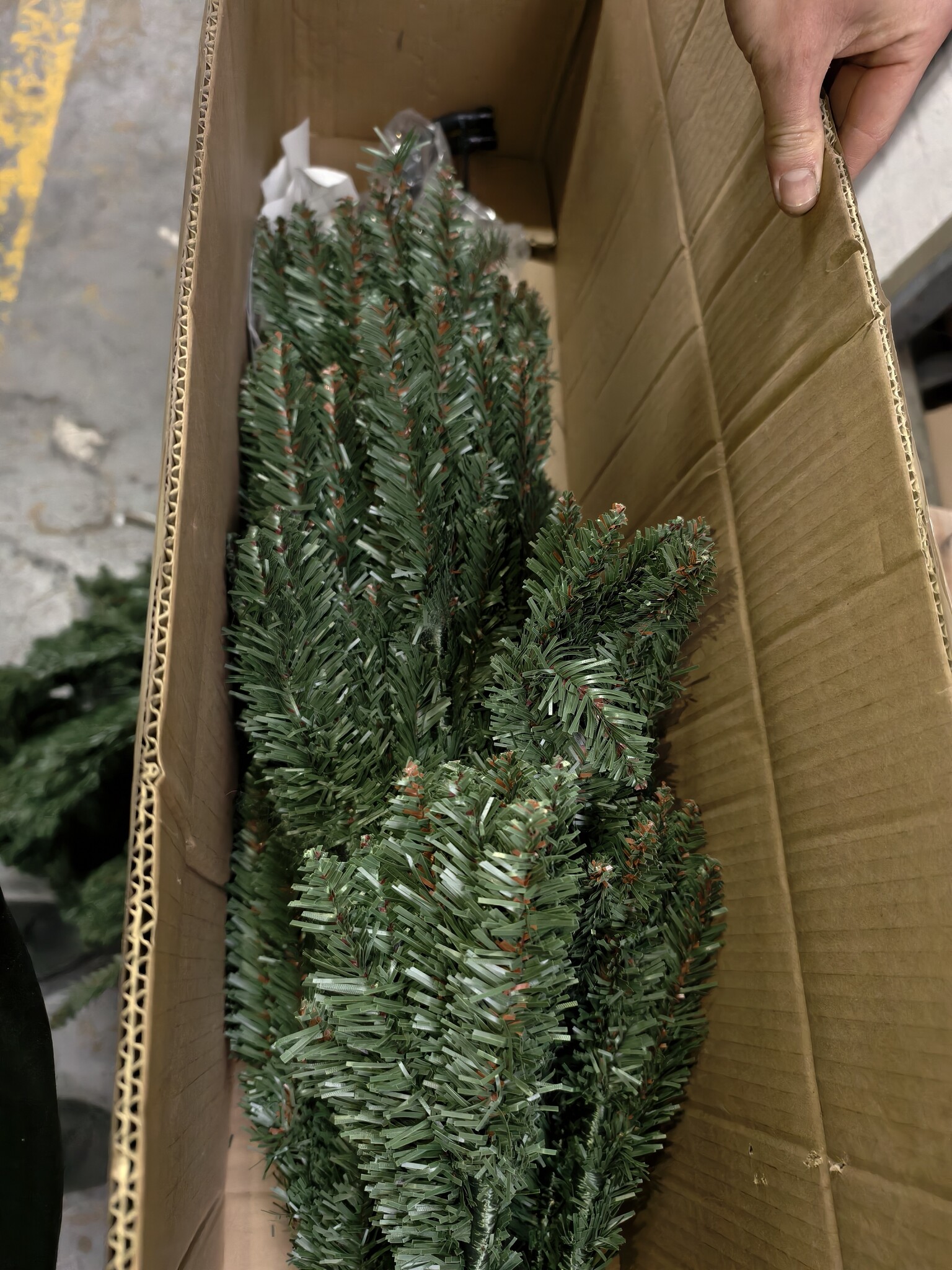 Kunstkerstboom 220 cm - Groene Spar (Geretourneerd)