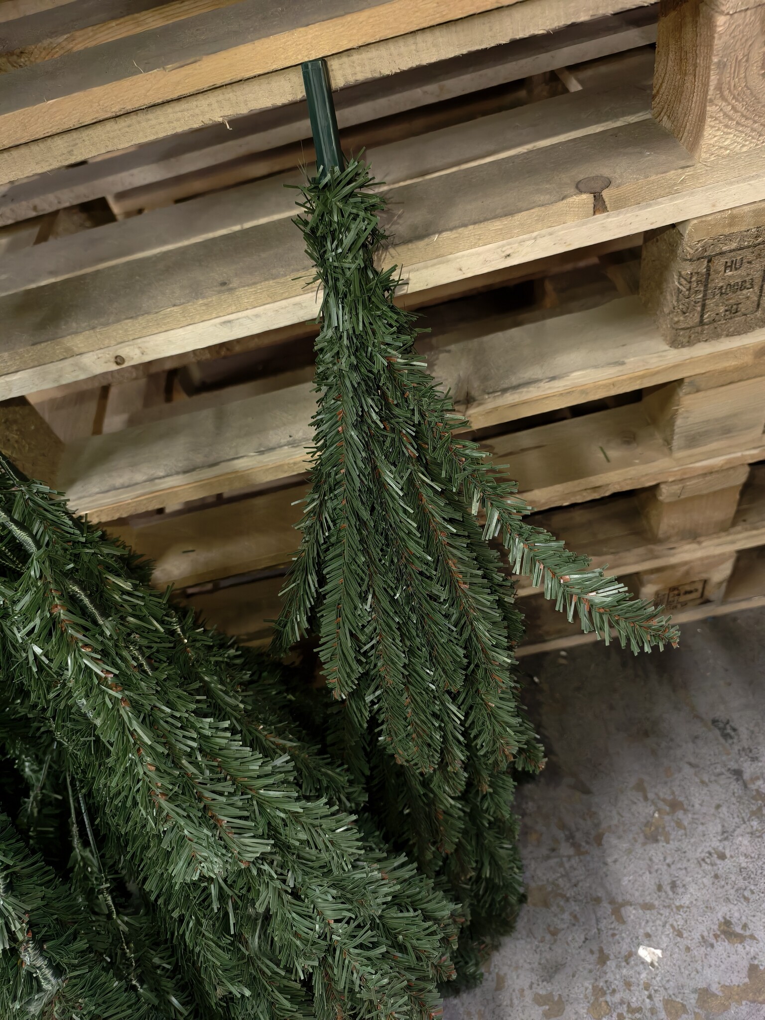 Kunstkerstboom 220 cm - Groene Spar (Geretourneerd)