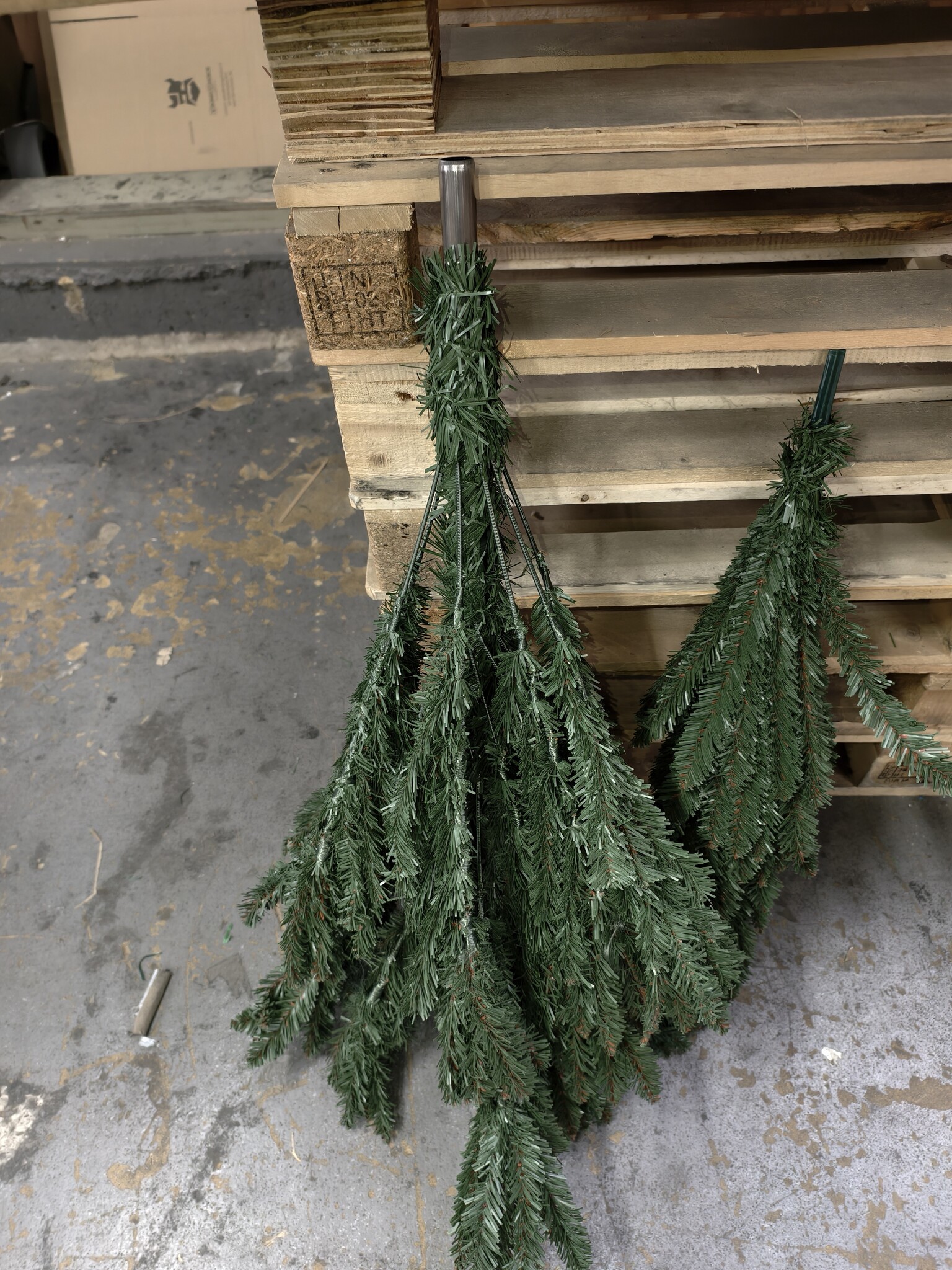 Kunstkerstboom 220 cm - Groene Spar (Geretourneerd)