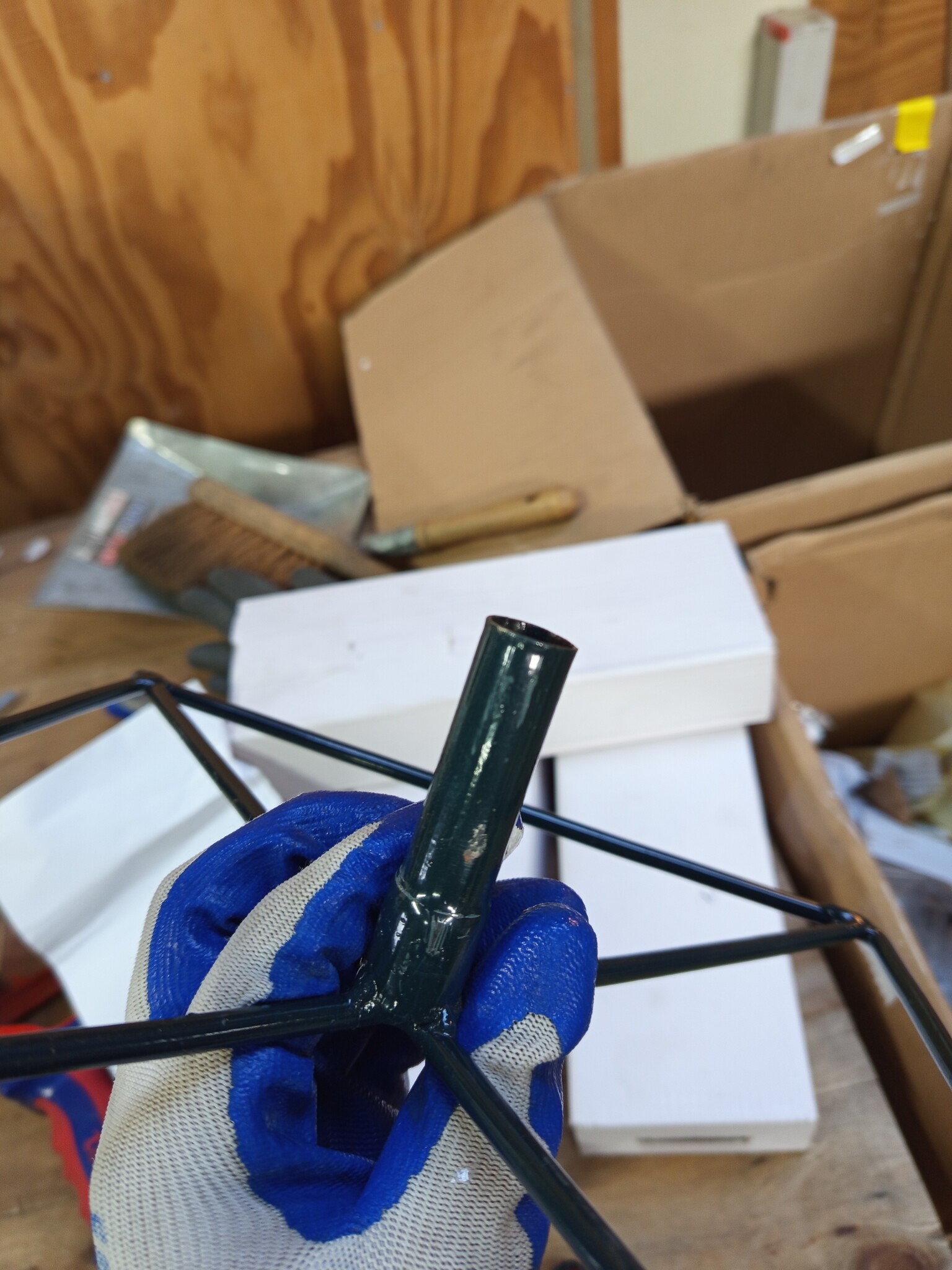 Kunstkerstboom 190 cm - Spar met houten stam (0% Korting)