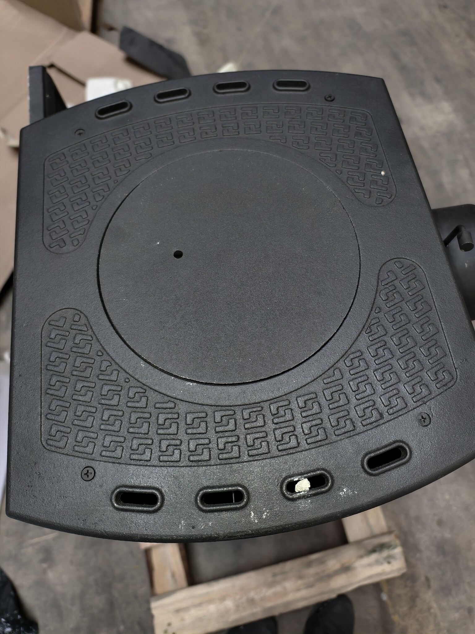 Houtkachel Staal Gietijzer Vrijstaand 8.5KW - RETOUR - Krassen/Deuken/Gebroken Tegels