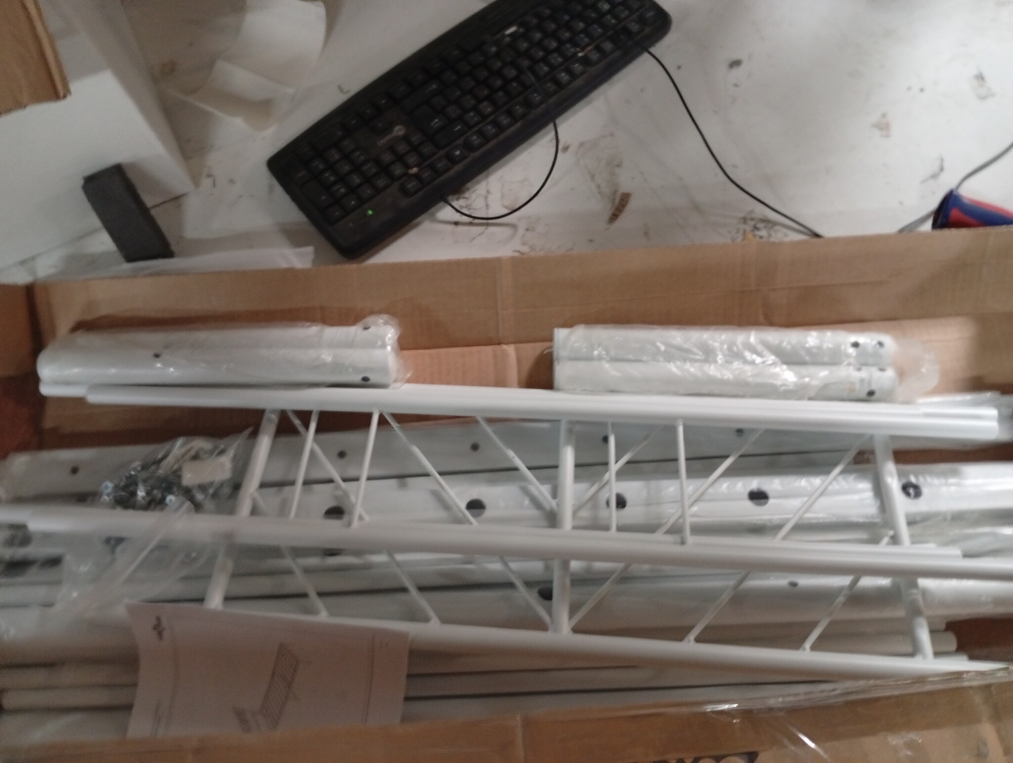 vidaXL Bedframe metaal wit 75x190 cm | 55% Korting