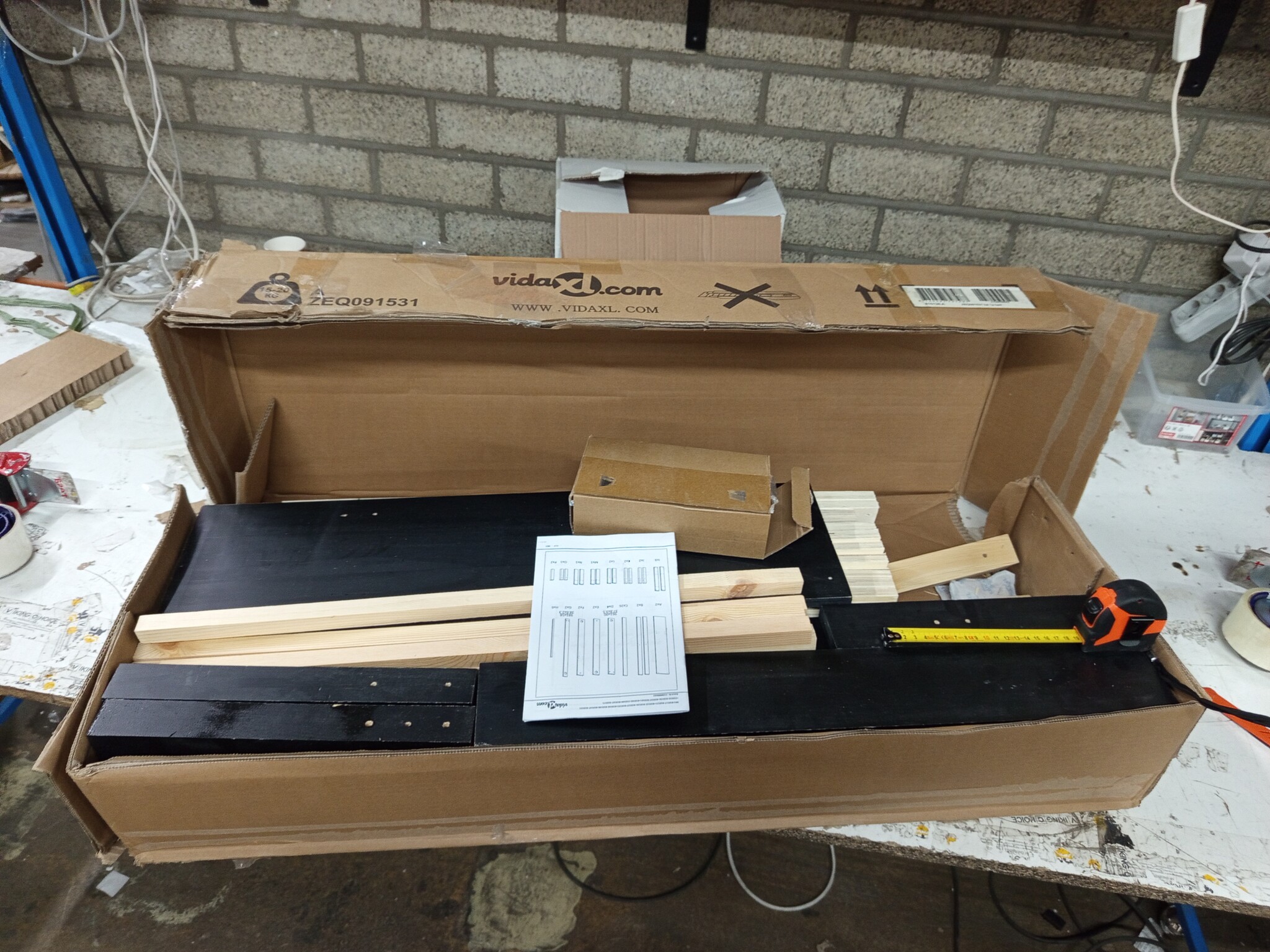 vidaXL Bedframe Grenenhout Zwart 135x190 cm - 55% Korting