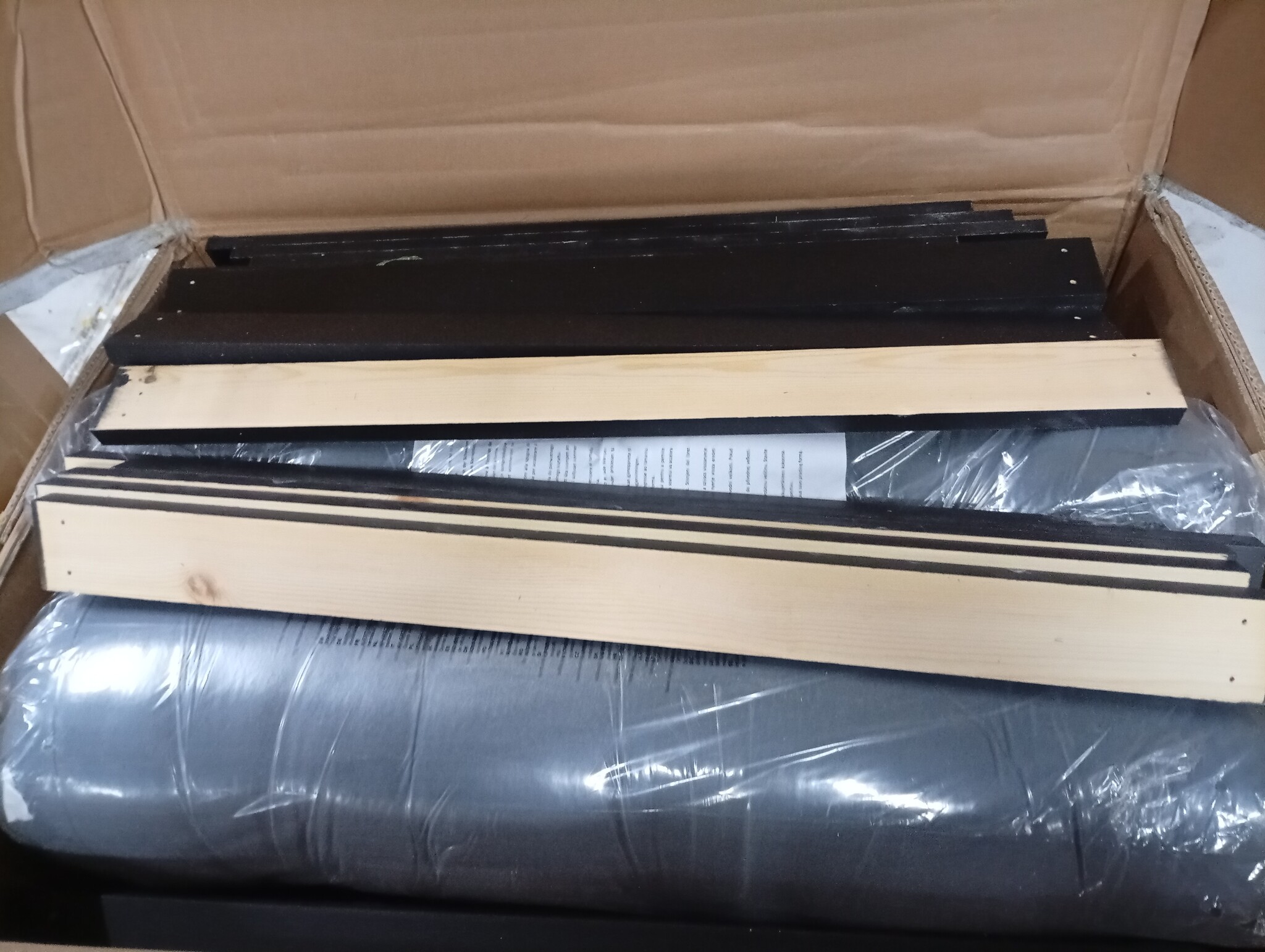 vidaXL Tuinbank 2-zits Grenenhout met Kussens - Zwart | 55% Korting!