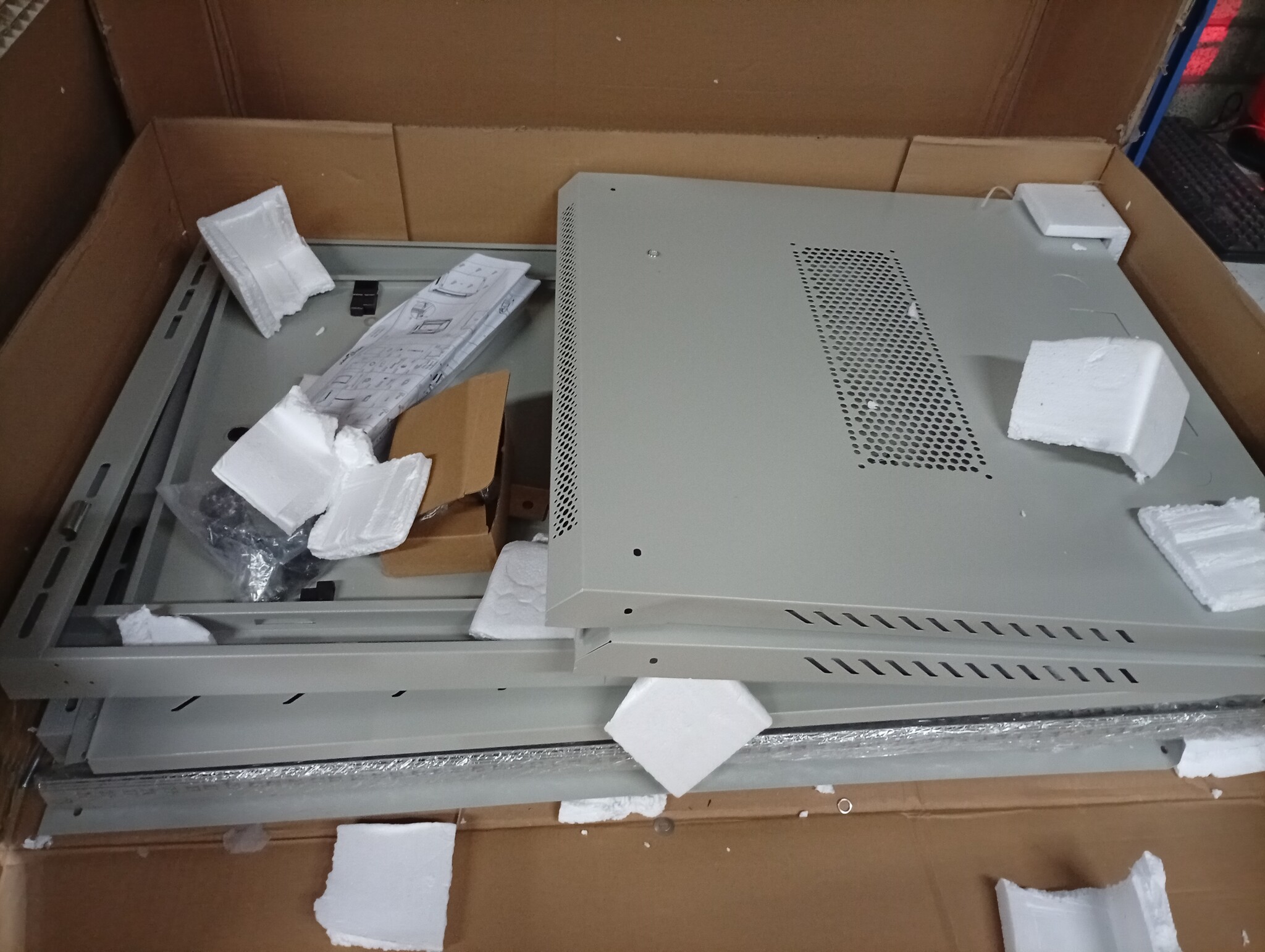 vidaXL Netwerkkast 18U - 60% Korting!