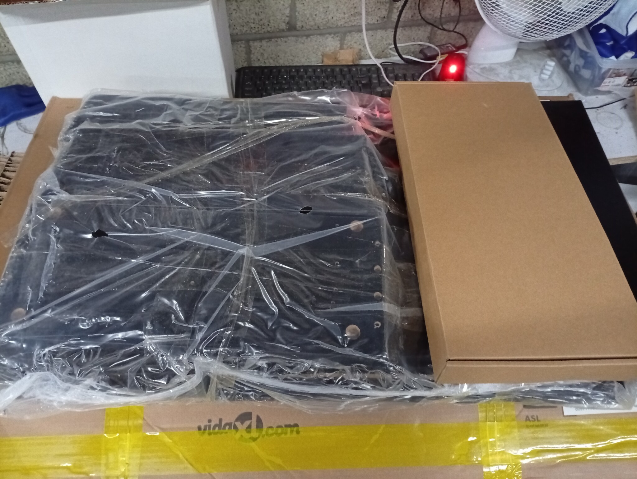 vidaXL Salontafel Zwart Bewerkt Hout - Nu 60% Korting!