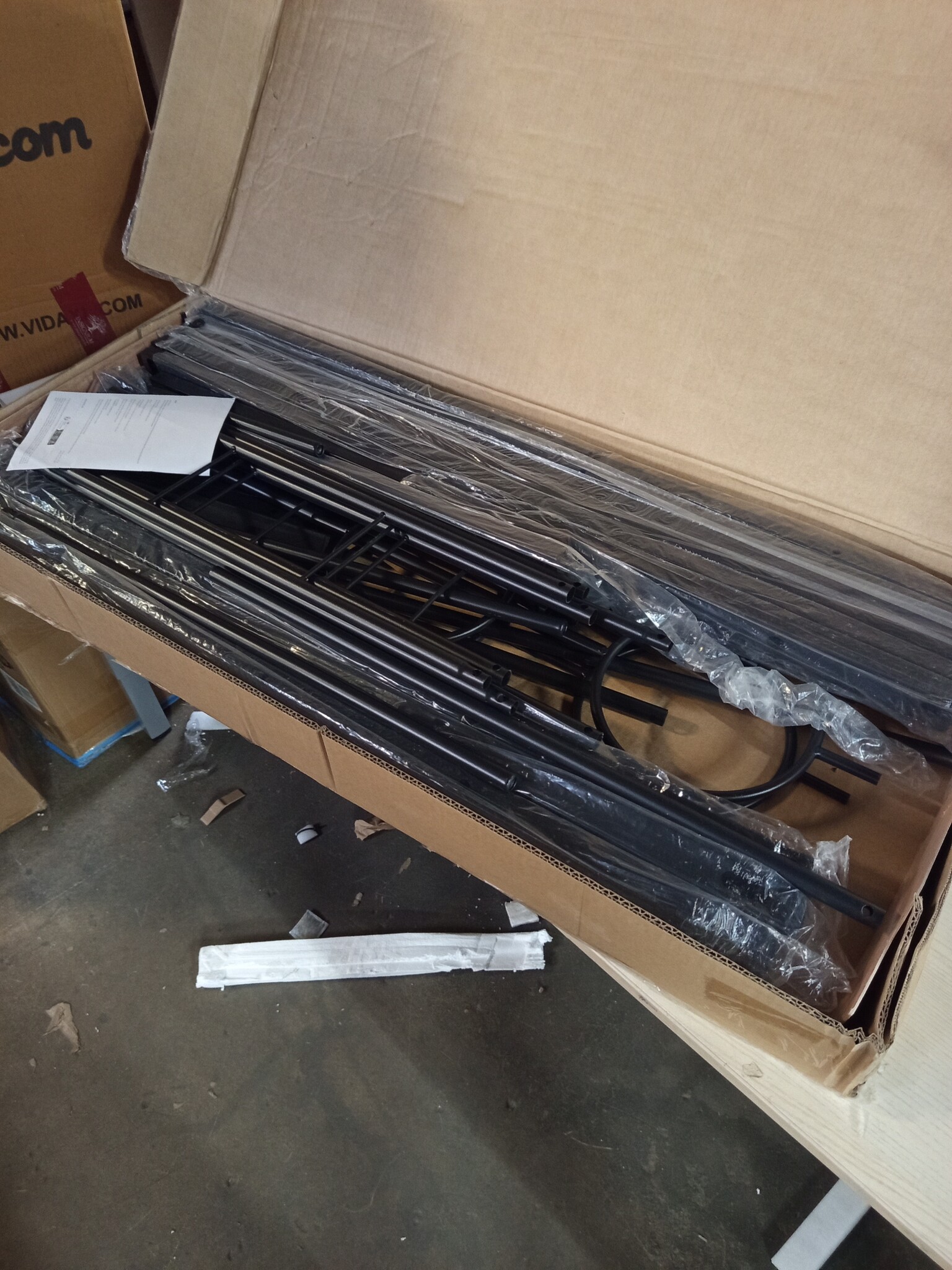 vidaXL Bedframe met hoofdbord - Metaal Zwart (120x200 cm) - 55% Korting!