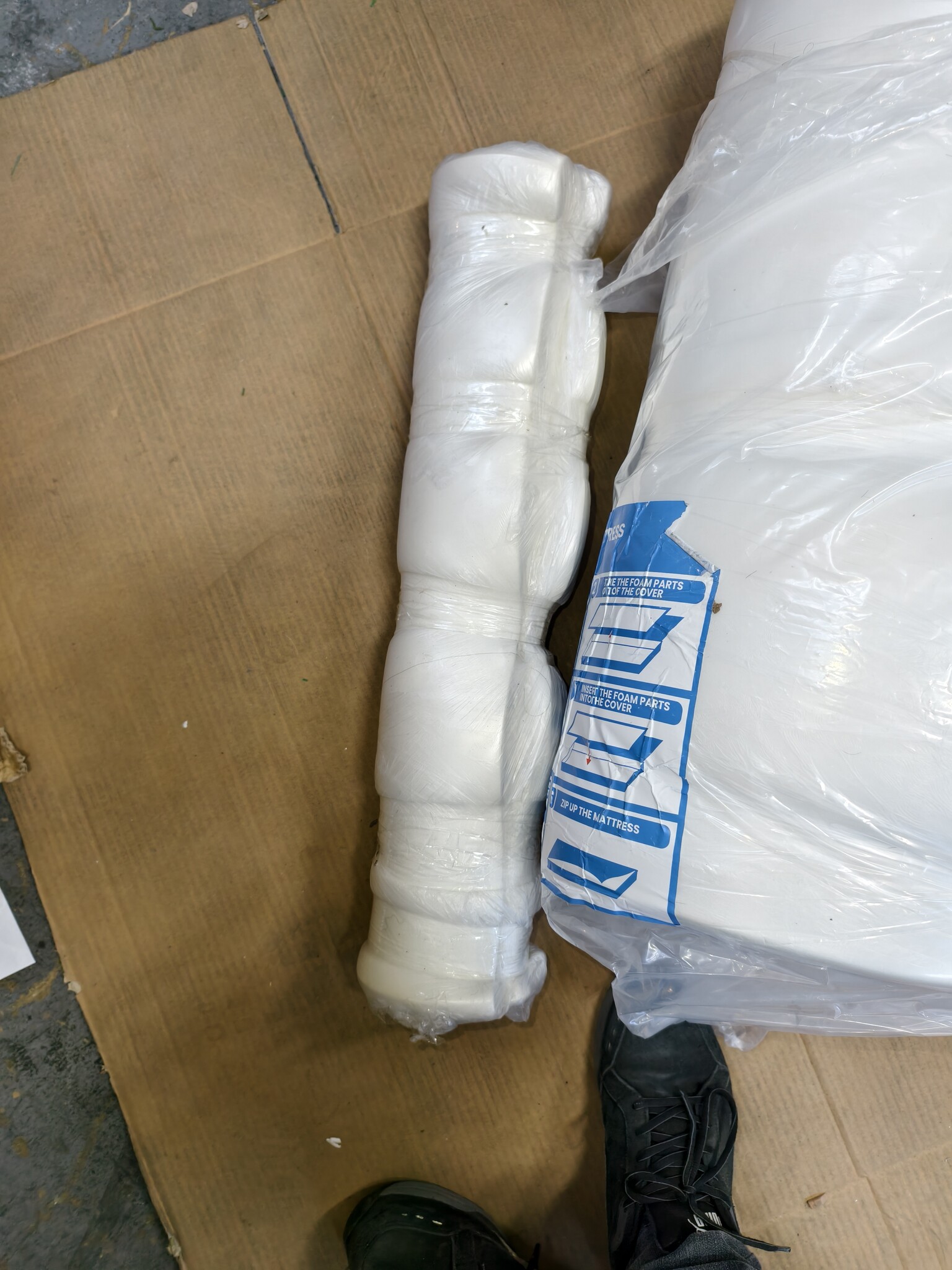 Logeermatras met Kussen - 70x200cm - Opvouwbaar - Grijs | 40% Korting