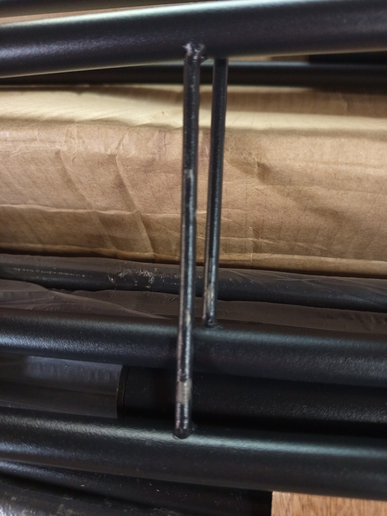 vidaXL Bedframe Metaal Zwart 90x200 cm | 55% Korting