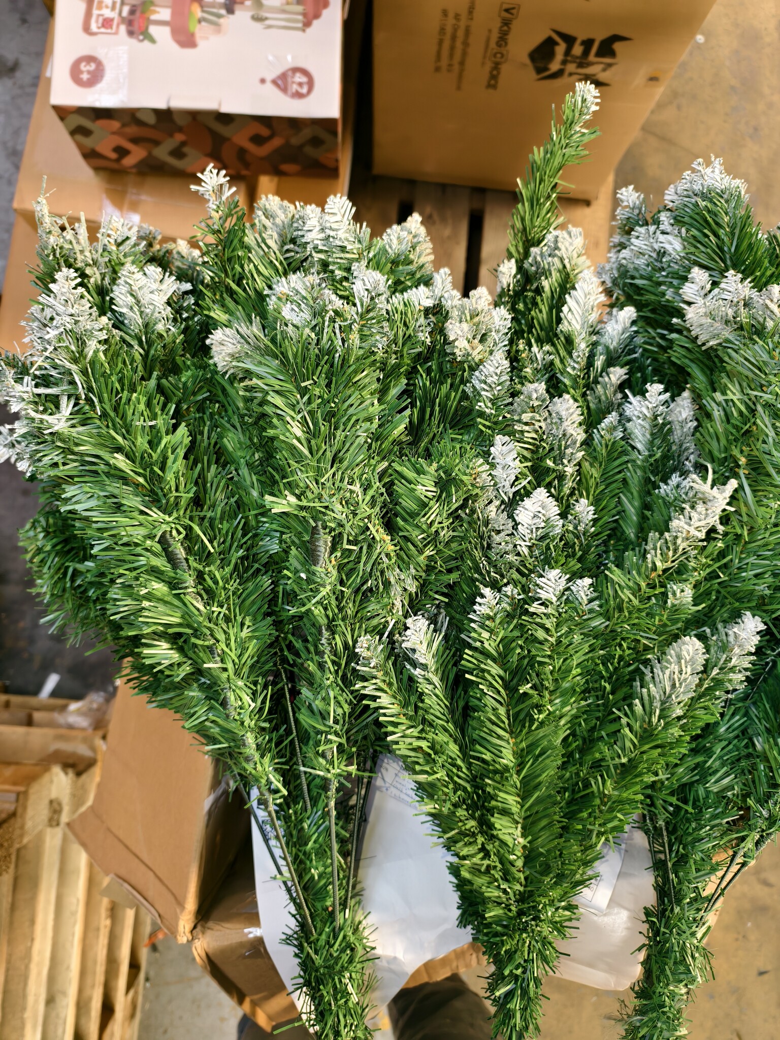 Kunstkerstboom met stam 220 cm – Modulair