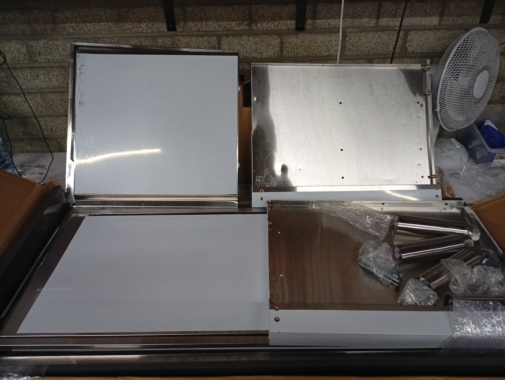 vidaXL Keukenwerktafel met schuifdeuren roestvrijstaal