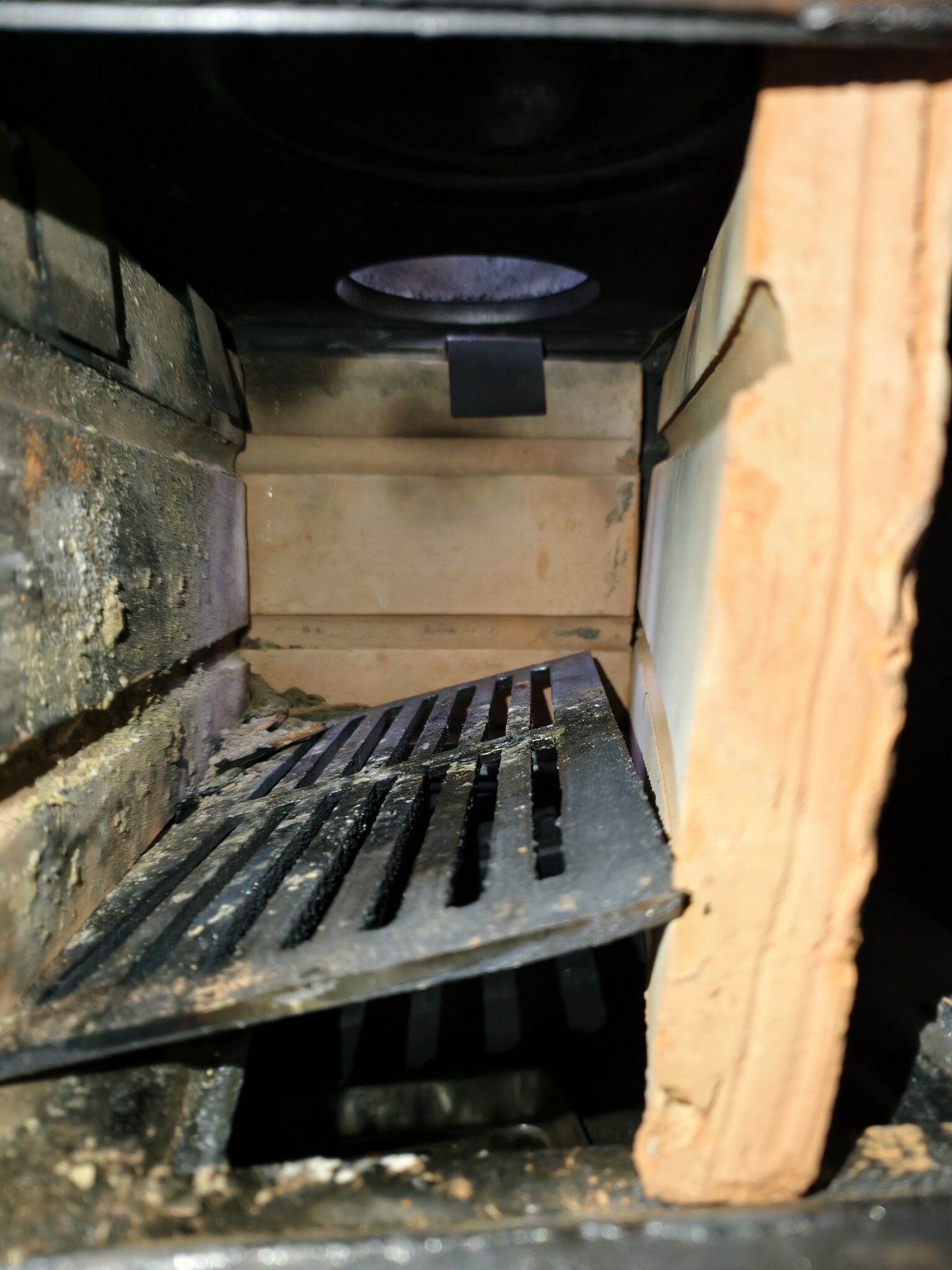 Houtfornuis FS-100 Zwart - 5,5 kW - 49% Korting - Ruimte tot 50m²