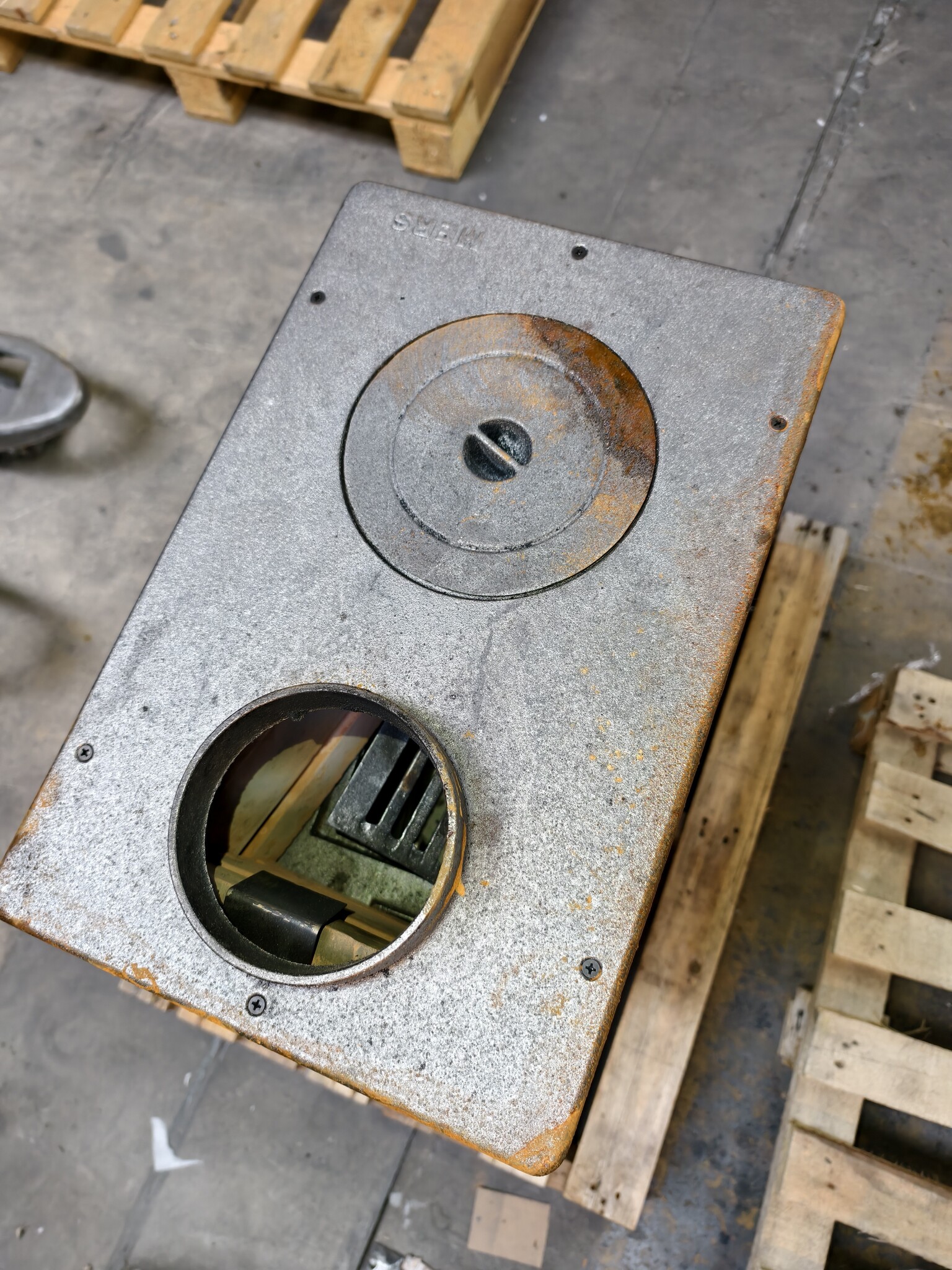 Houtfornuis FS-100 Zwart - 5,5 kW - 49% Korting - Ruimte tot 50m²