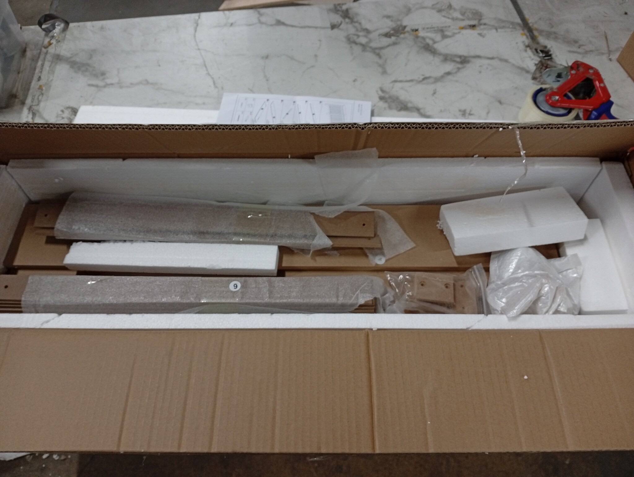 vidaXL Radiatorombouw 172x19x81 cm MDF - 60% Korting!