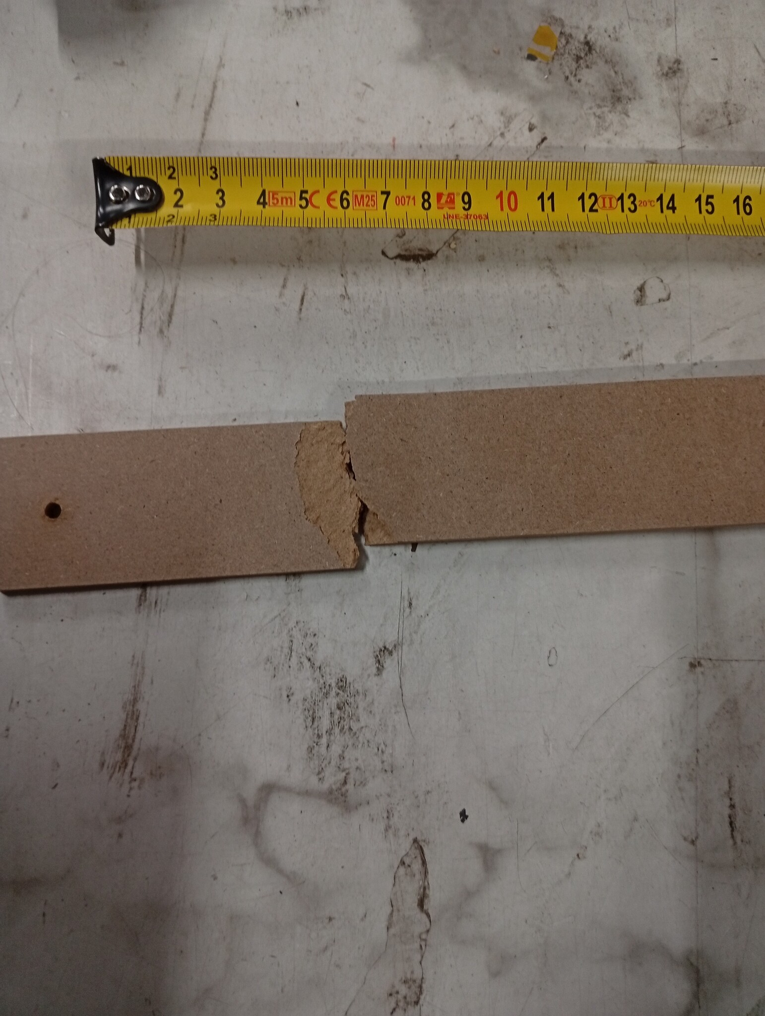 vidaXL Radiatorombouw 172x19x81 cm MDF - 60% Korting!