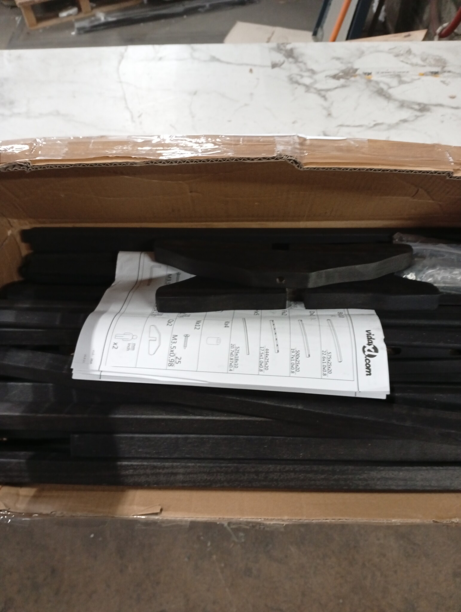 vidaXL Hondenhek 6 panelen 300cm Populierenhout Zwart - Nu 55% Korting!