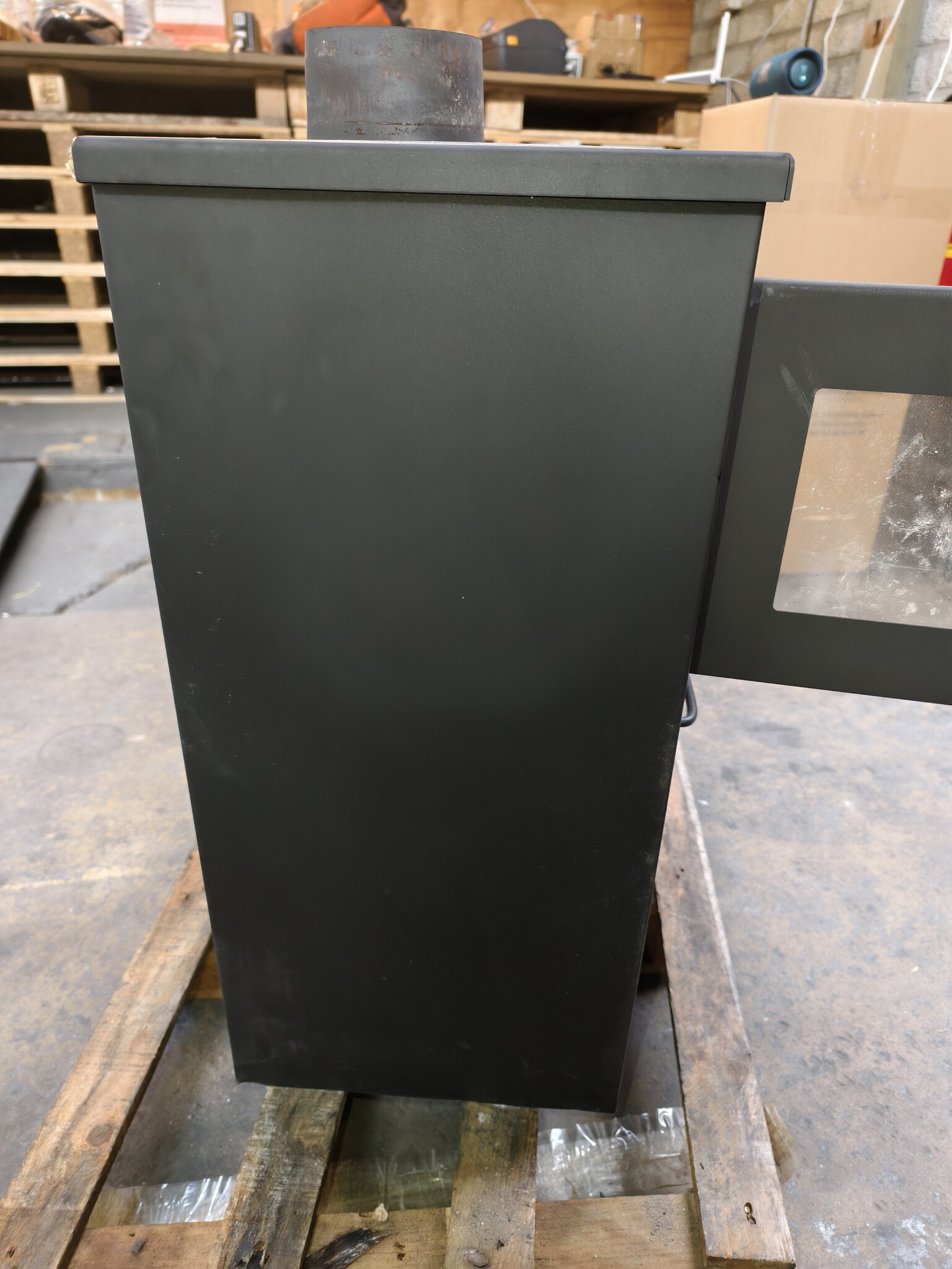 Houtkachel Vrijstaand 12 KW - Staal - Geretourneerd