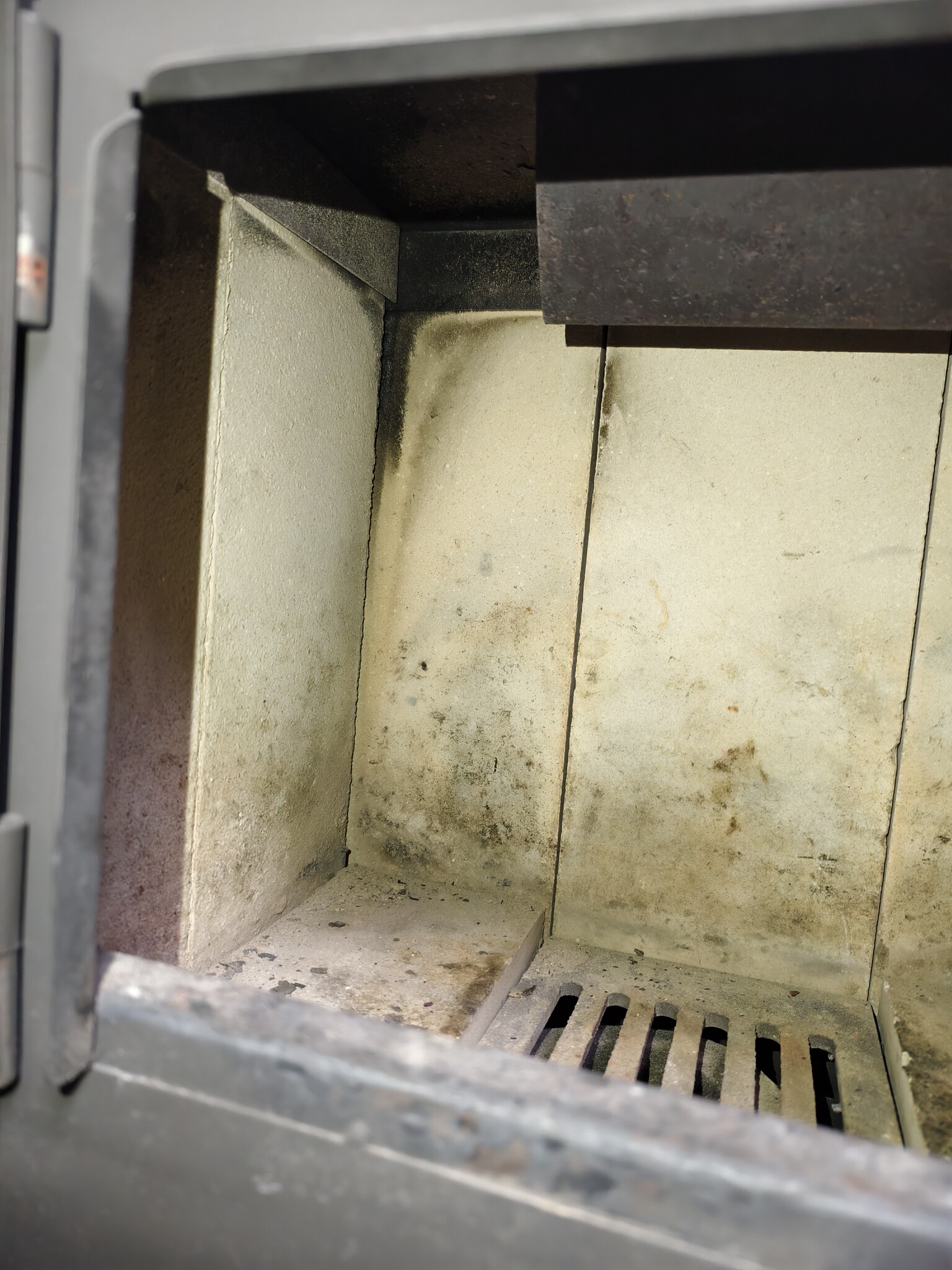 Houtkachel Vrijstaand 12 KW - Staal - Geretourneerd