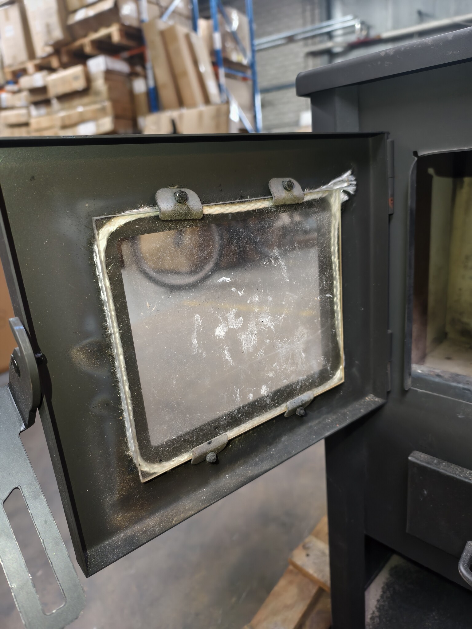 Houtkachel Vrijstaand 12 KW - Staal - Geretourneerd