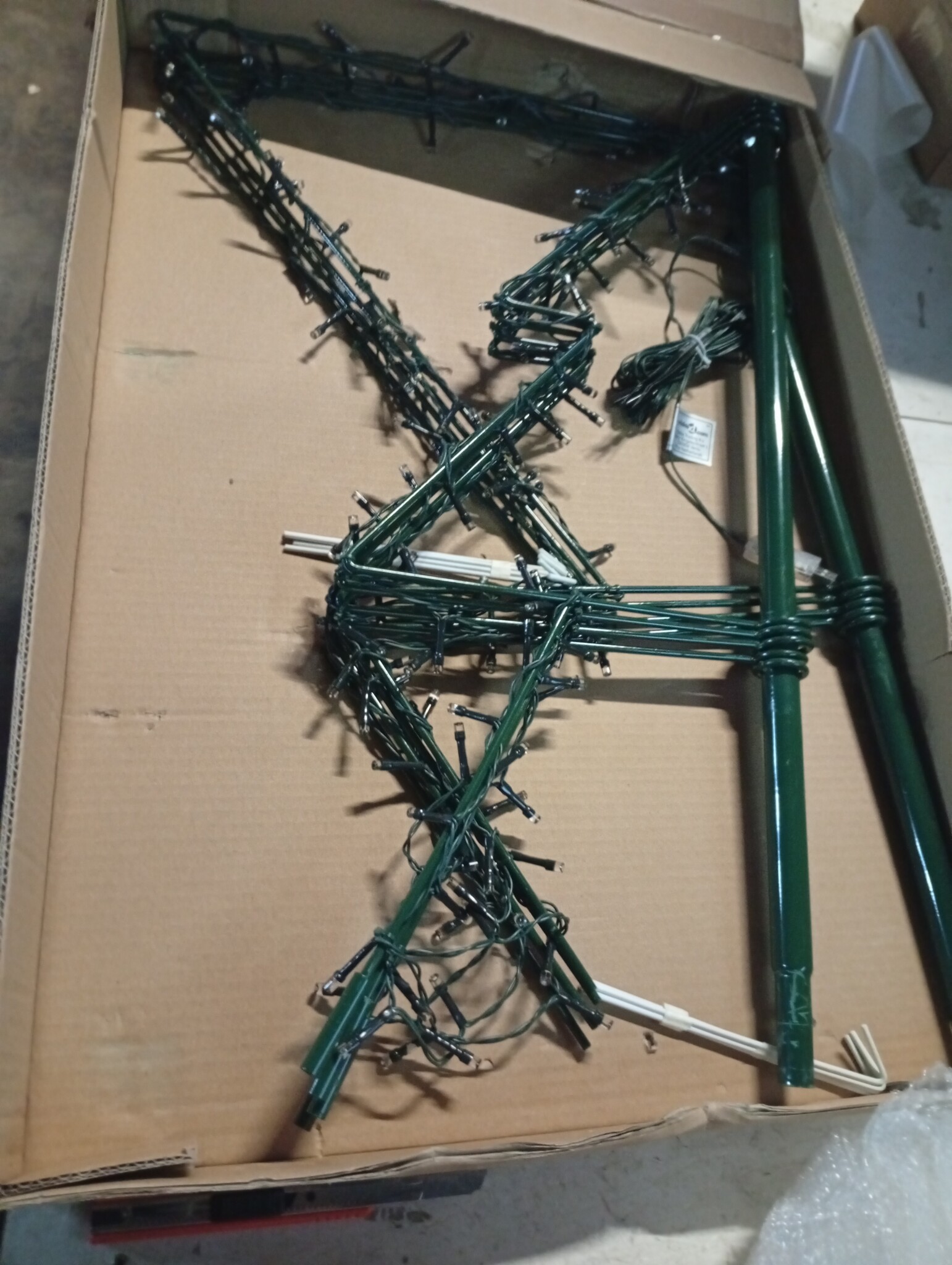 VidaXL Kegelkerstboom 160 LED's, binnen/buiten, 78x120 cm - 70% Korting!