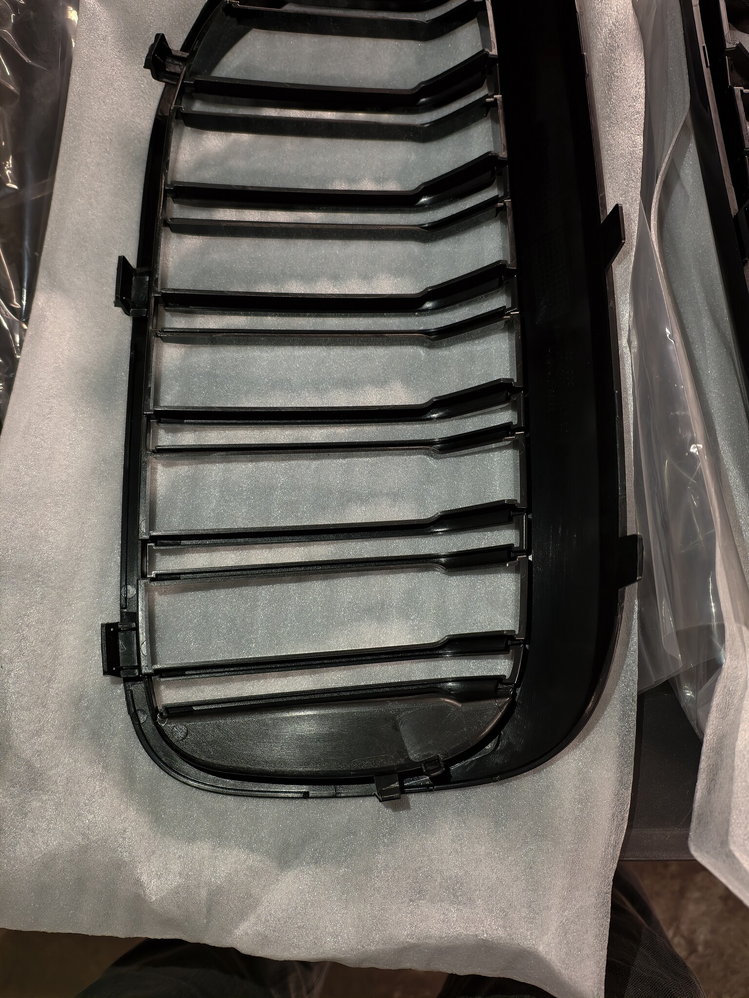 Grill BMW G30/G31 17- SPORT GLANS ZWART