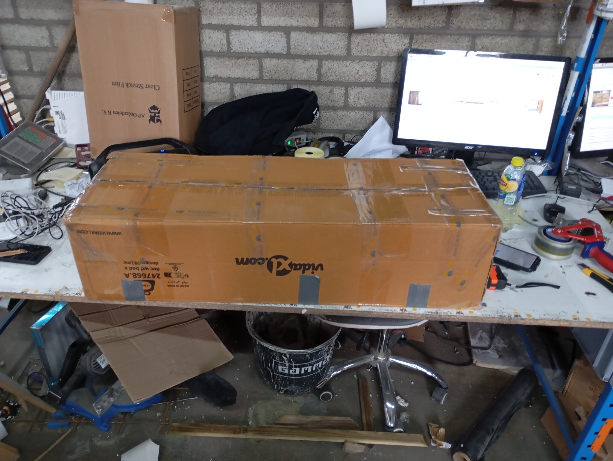 vidaXL Bedframe Gerecycled Hout 180x200 cm | 50% Korting