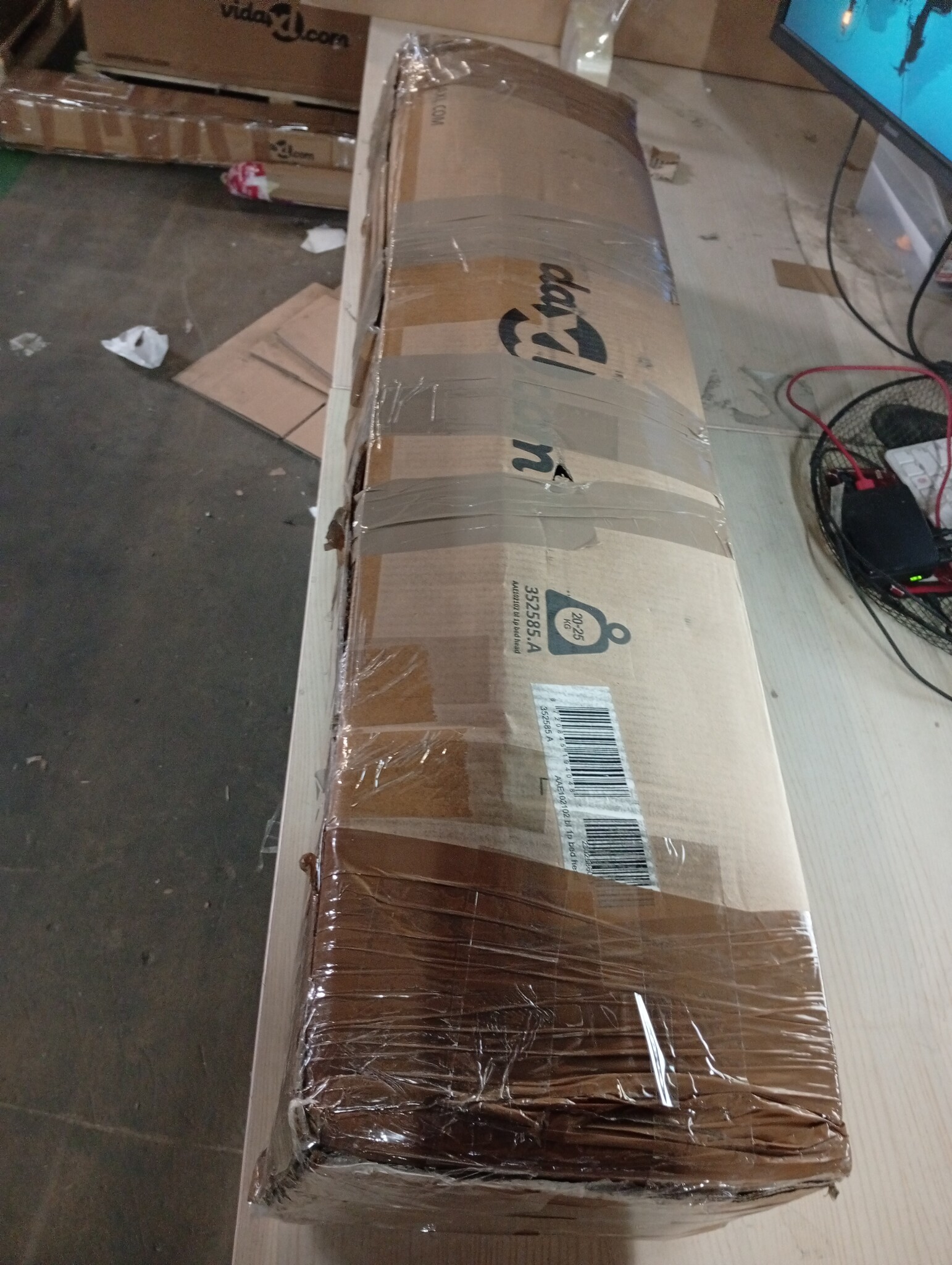 VidaXL Bedframe Metaal Zwart 200x200cm - 55% korting!