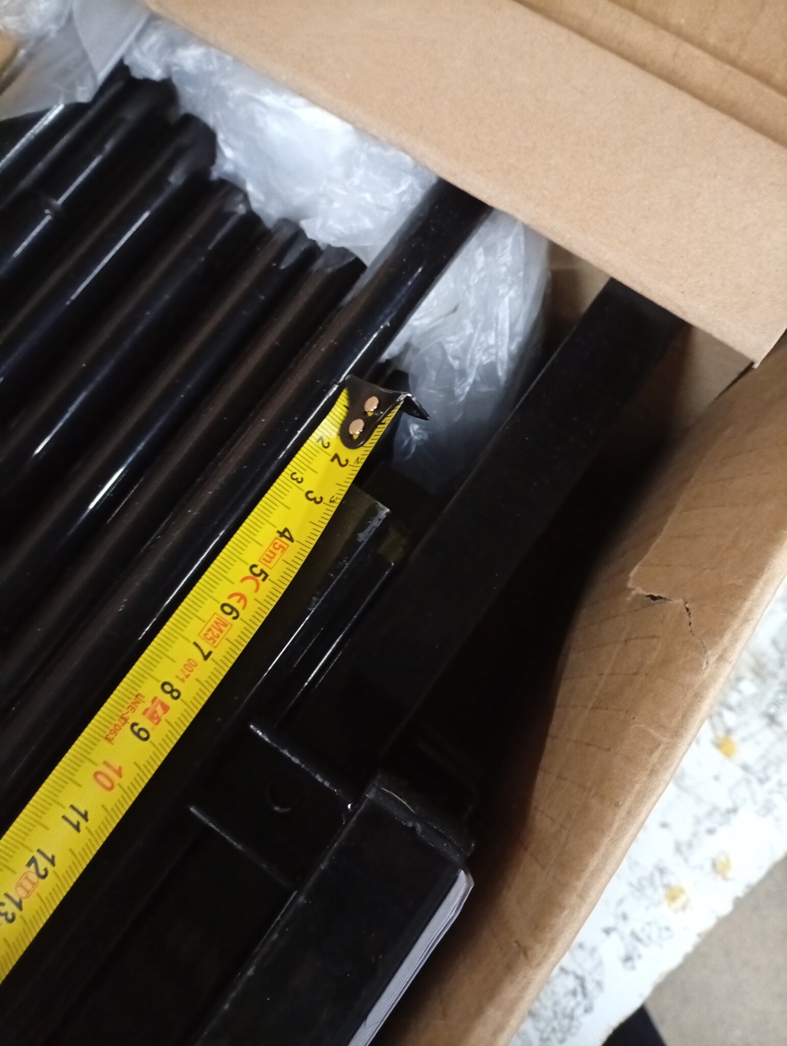 VidaXL Bedframe Metaal Zwart 180x200 cm | 55% Korting!