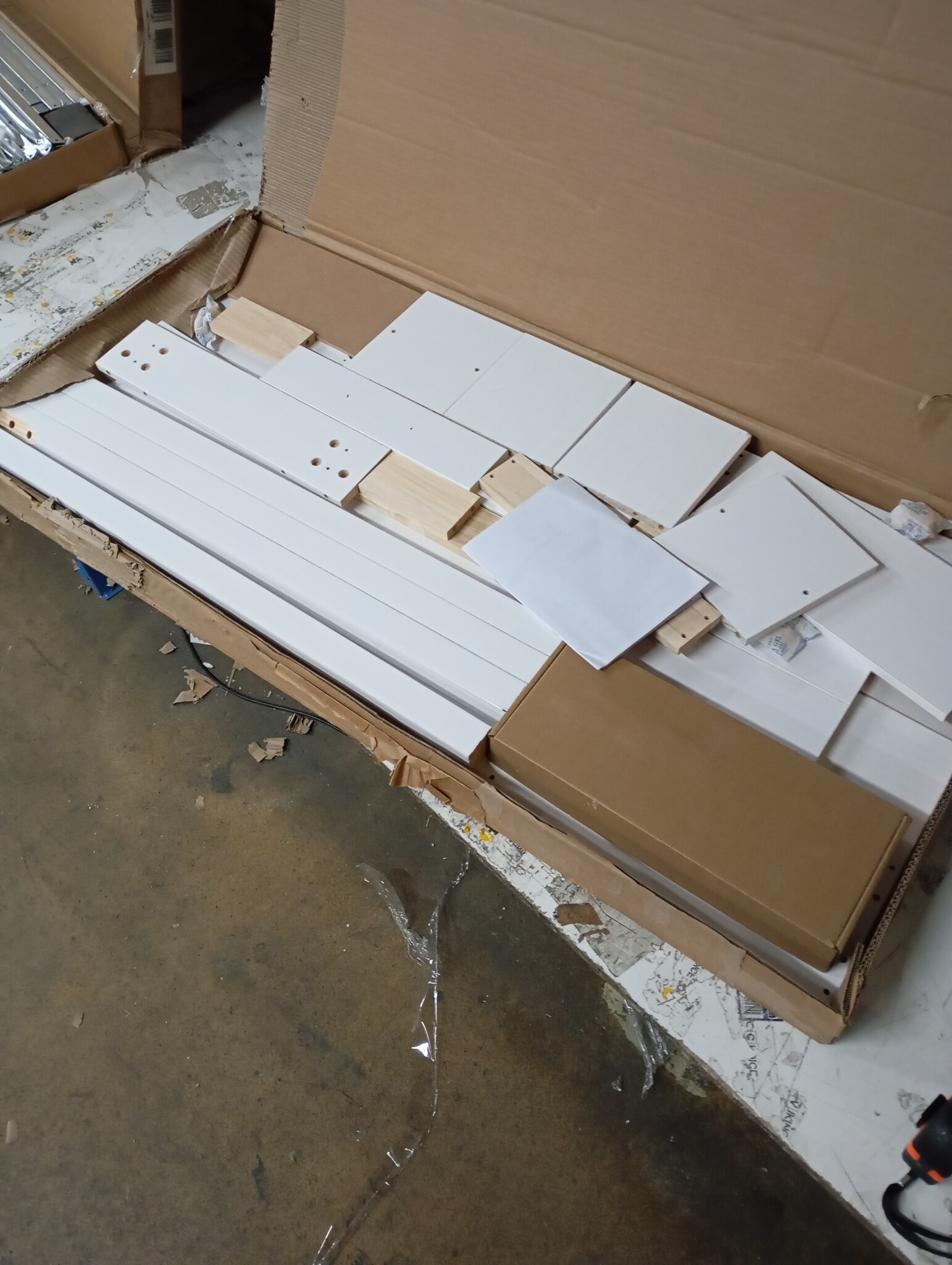 vidaXL Bureau Massief Grenenhout Wit - 110x50x93 cm | 55% Korting