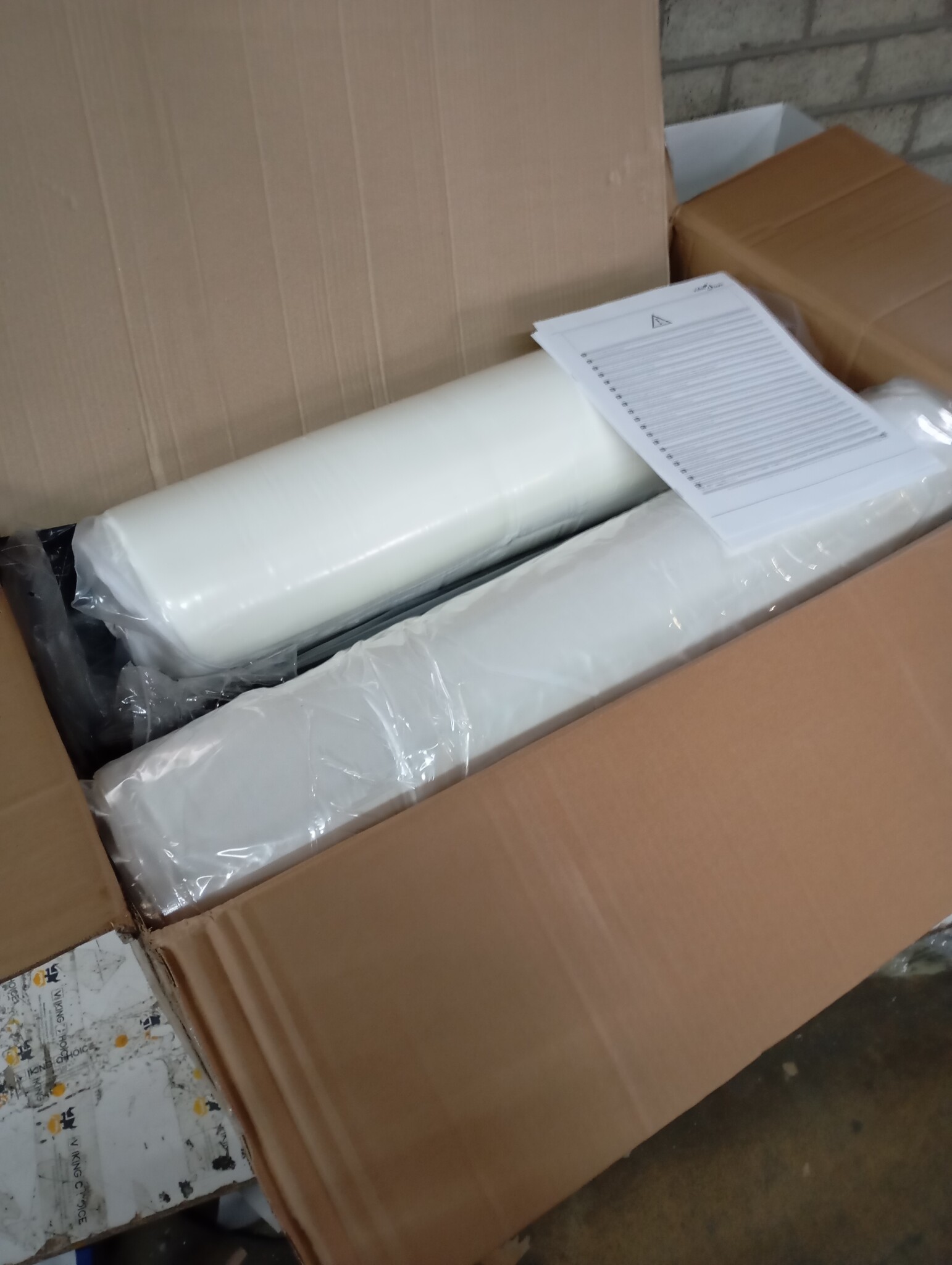 vidaXL Tweezitsbank 140cm Kunstleer Zwart - 55% Korting