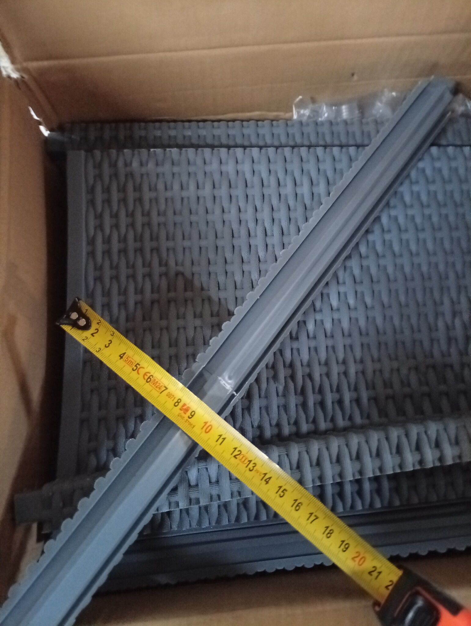 vidaXL Plantenbak met Latwerk Lichtgrijs - 55% Korting!