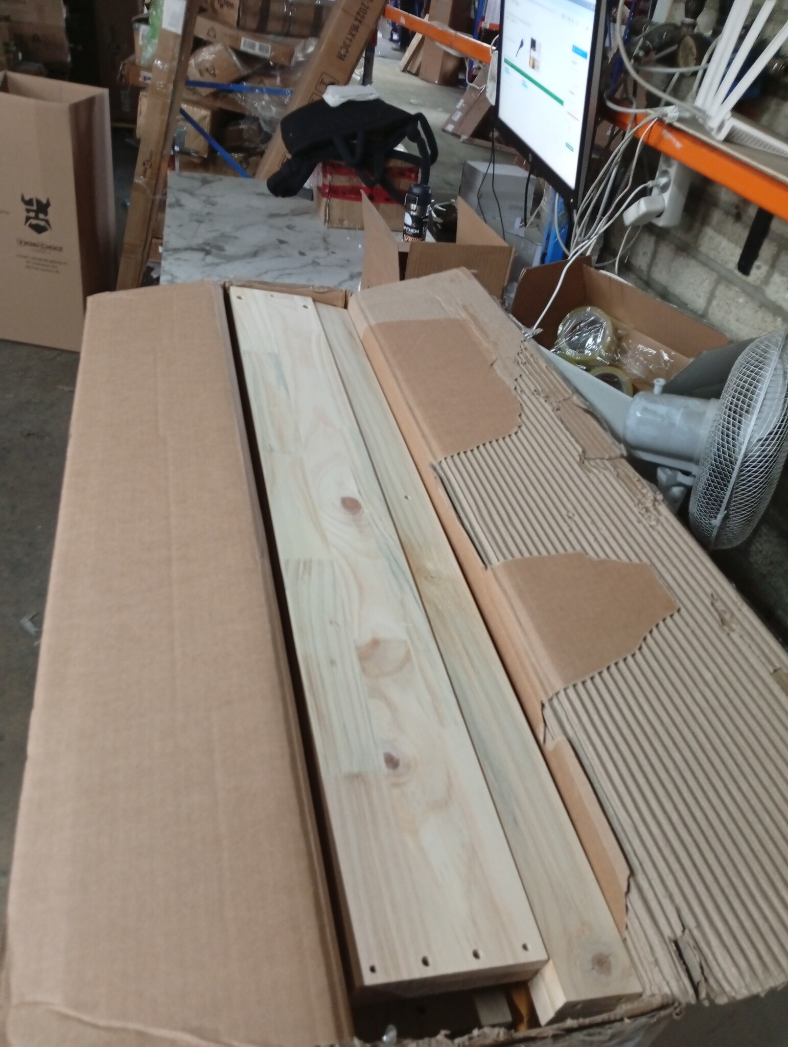 vidaXL Bedframe LED Massief Hout 160x200 cm - 55% Korting!