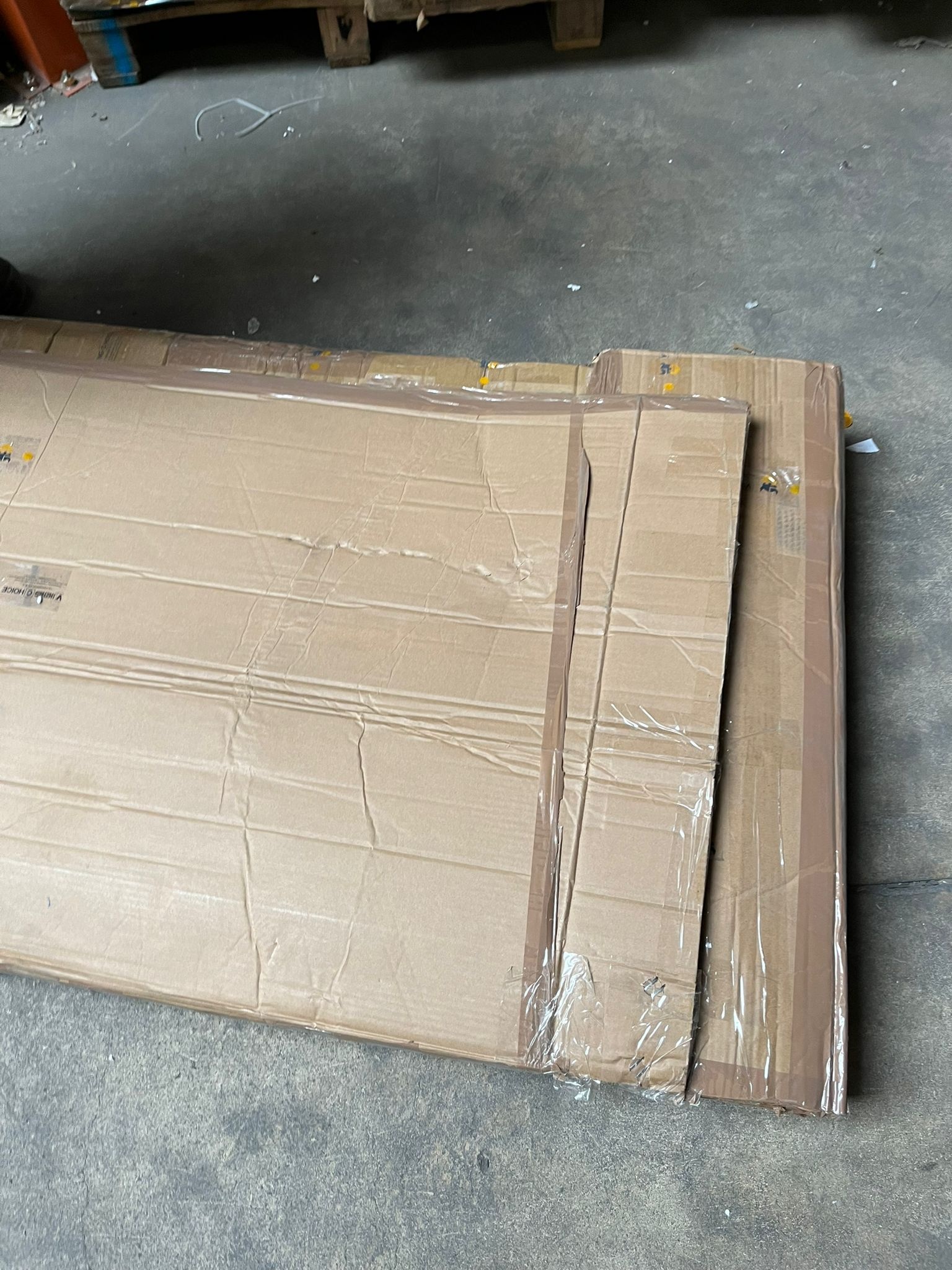 Zwart computerbureau 100x60 met plank - 55% korting!