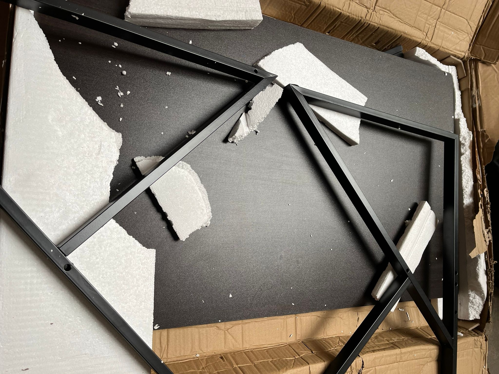 Zwart computerbureau 100x60 met plank - 55% korting!