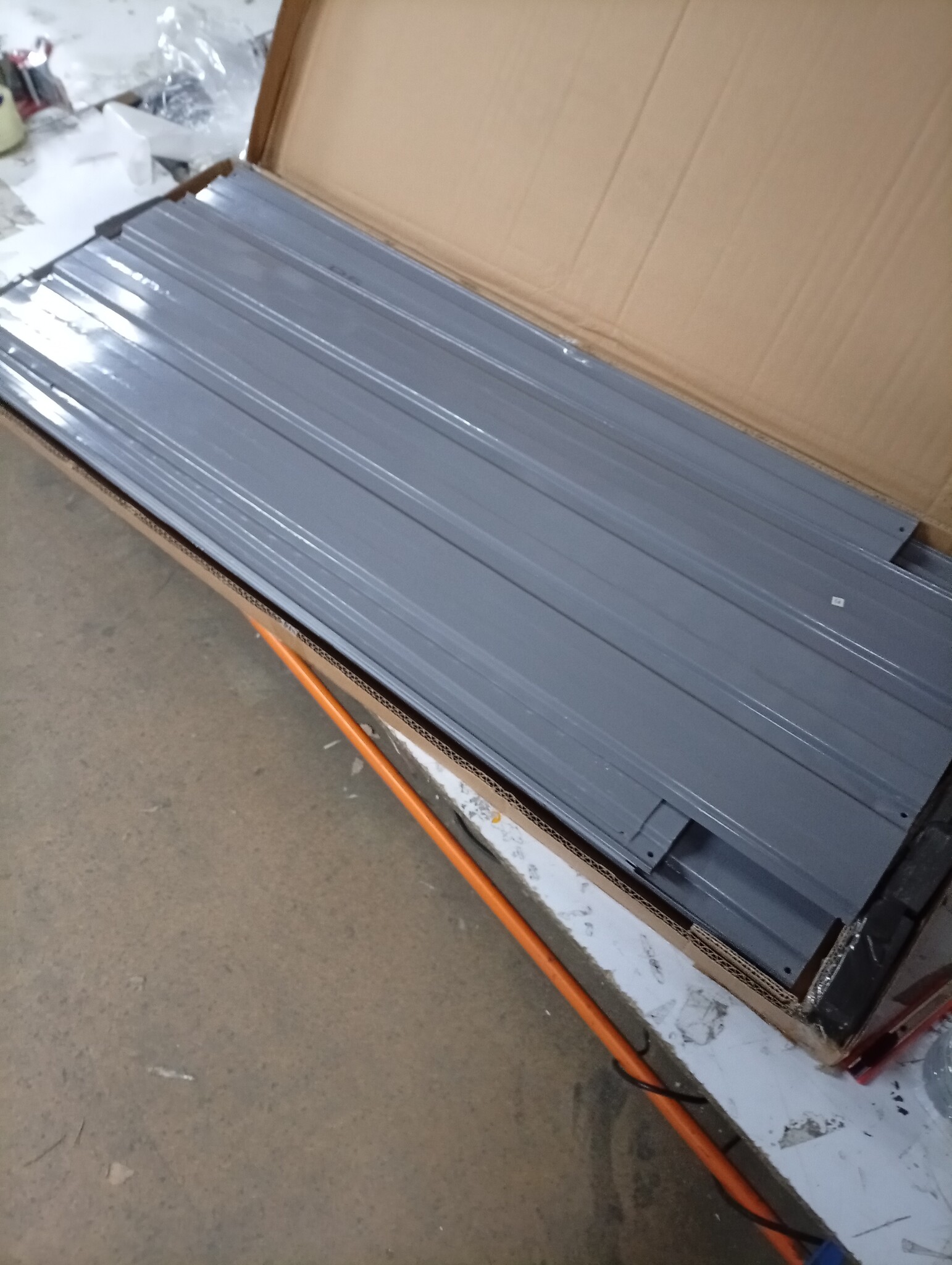 vidaXL Tuinschuur 180,5x97x209,5 cm Grijs - Nu met 60% Korting!