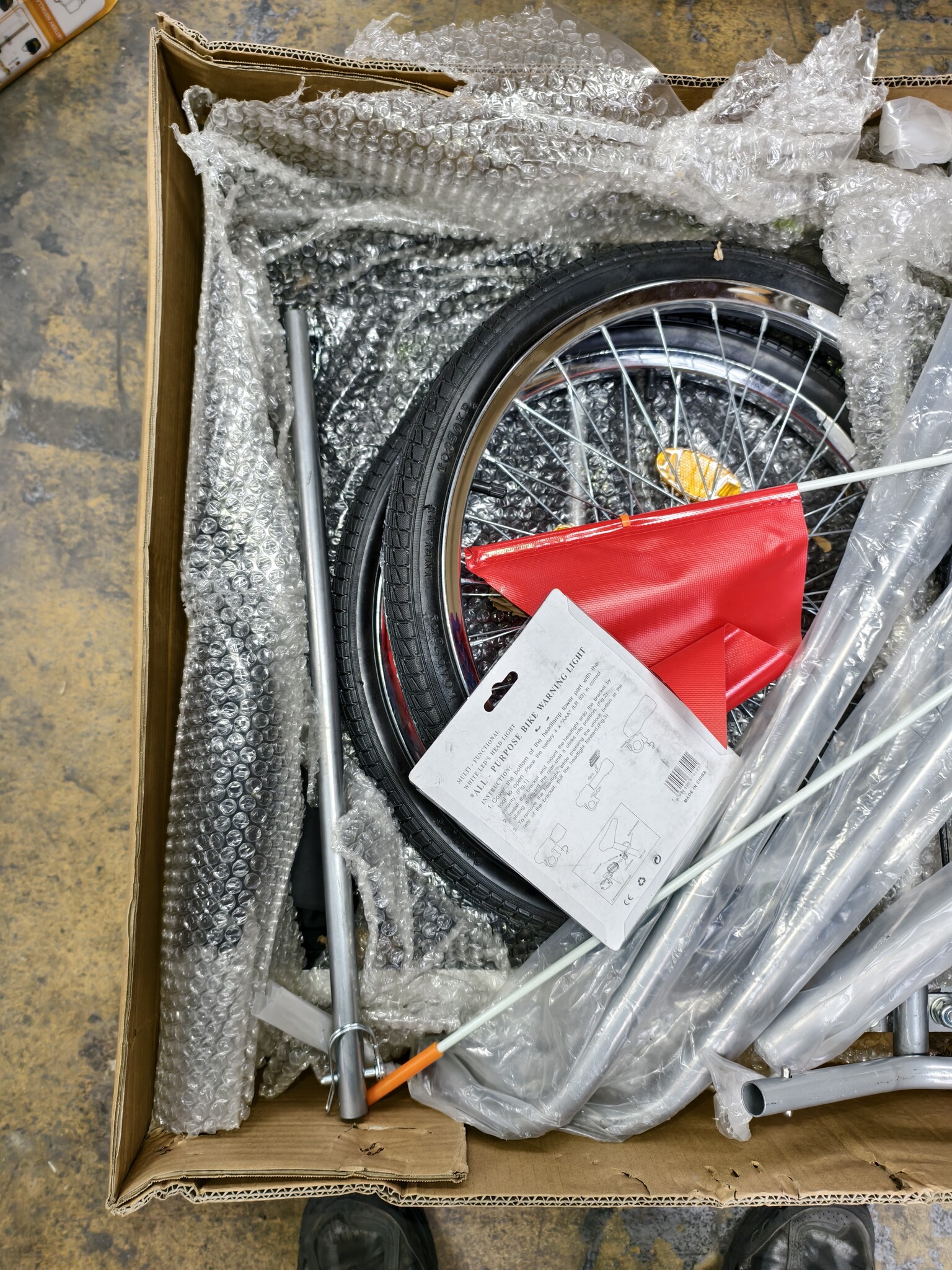 Blauwe Fietskar Kinderen met Schokbreker | 35% Korting