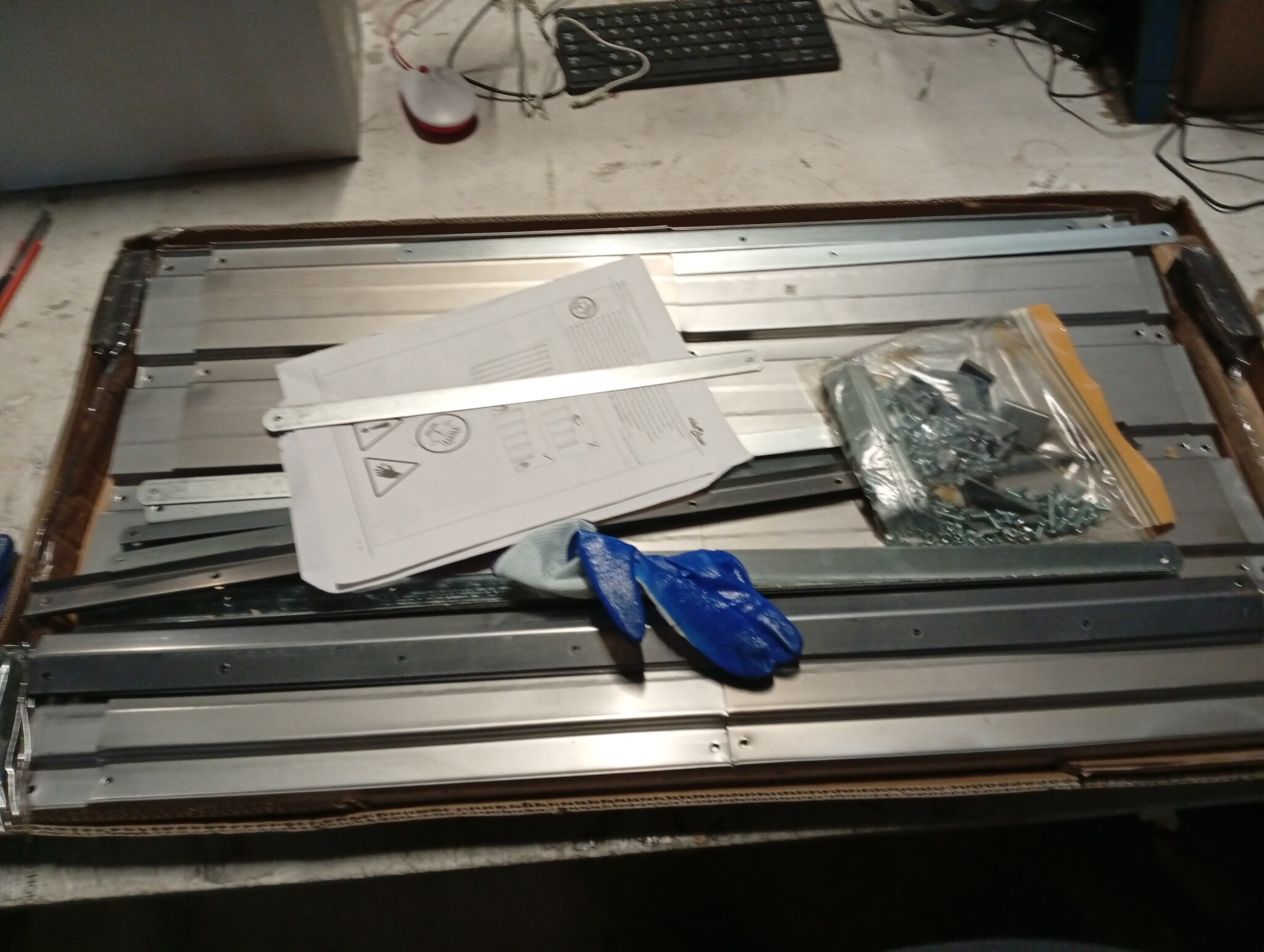 vidaXL Verhoogde Plantenbak Cortenstaal 240x40x77 cm - 55% Korting