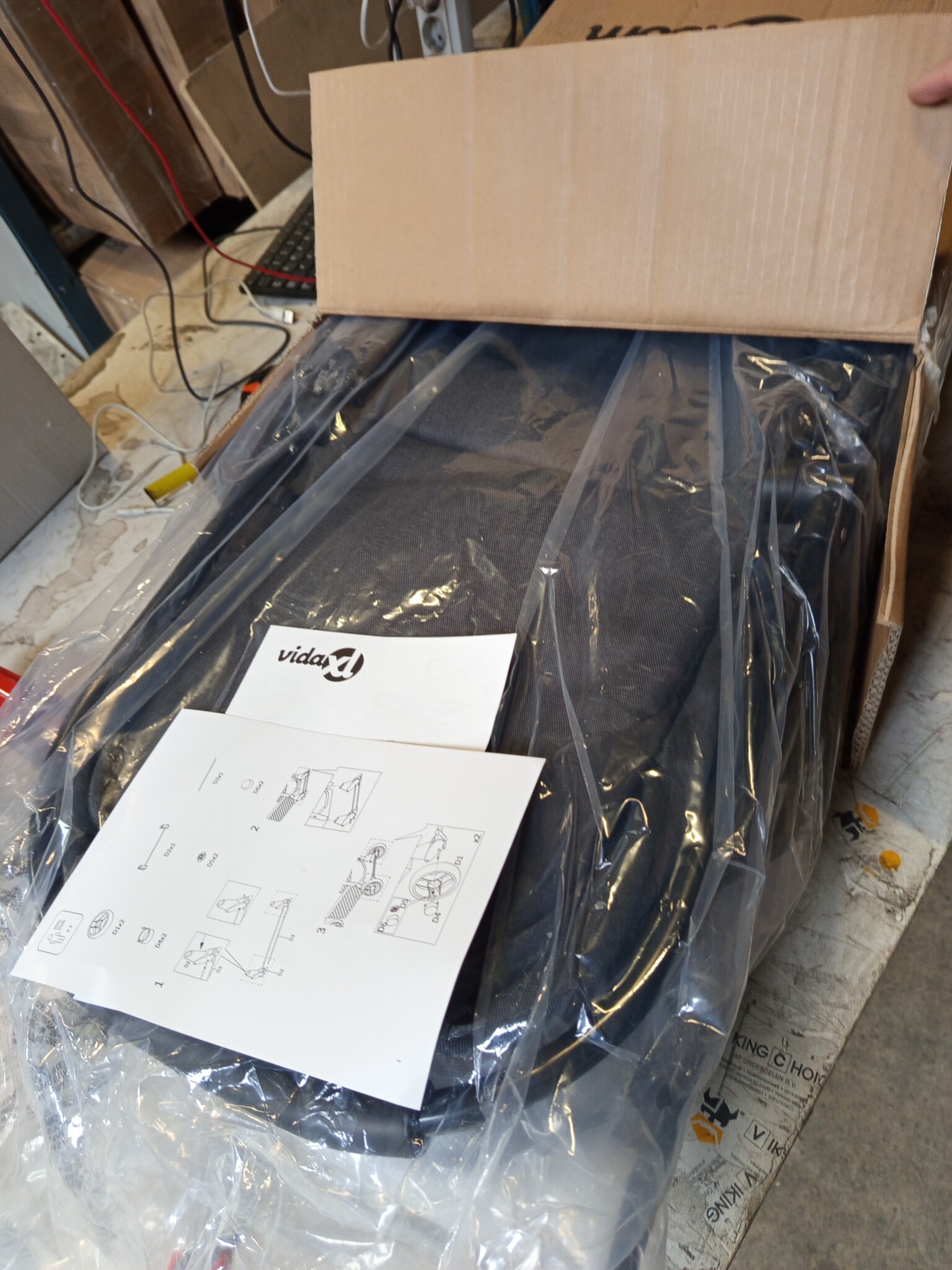 vidaXL Huisdierenwagen Zwart - Opvouwbaar & Verstelbaar - 55% Korting!