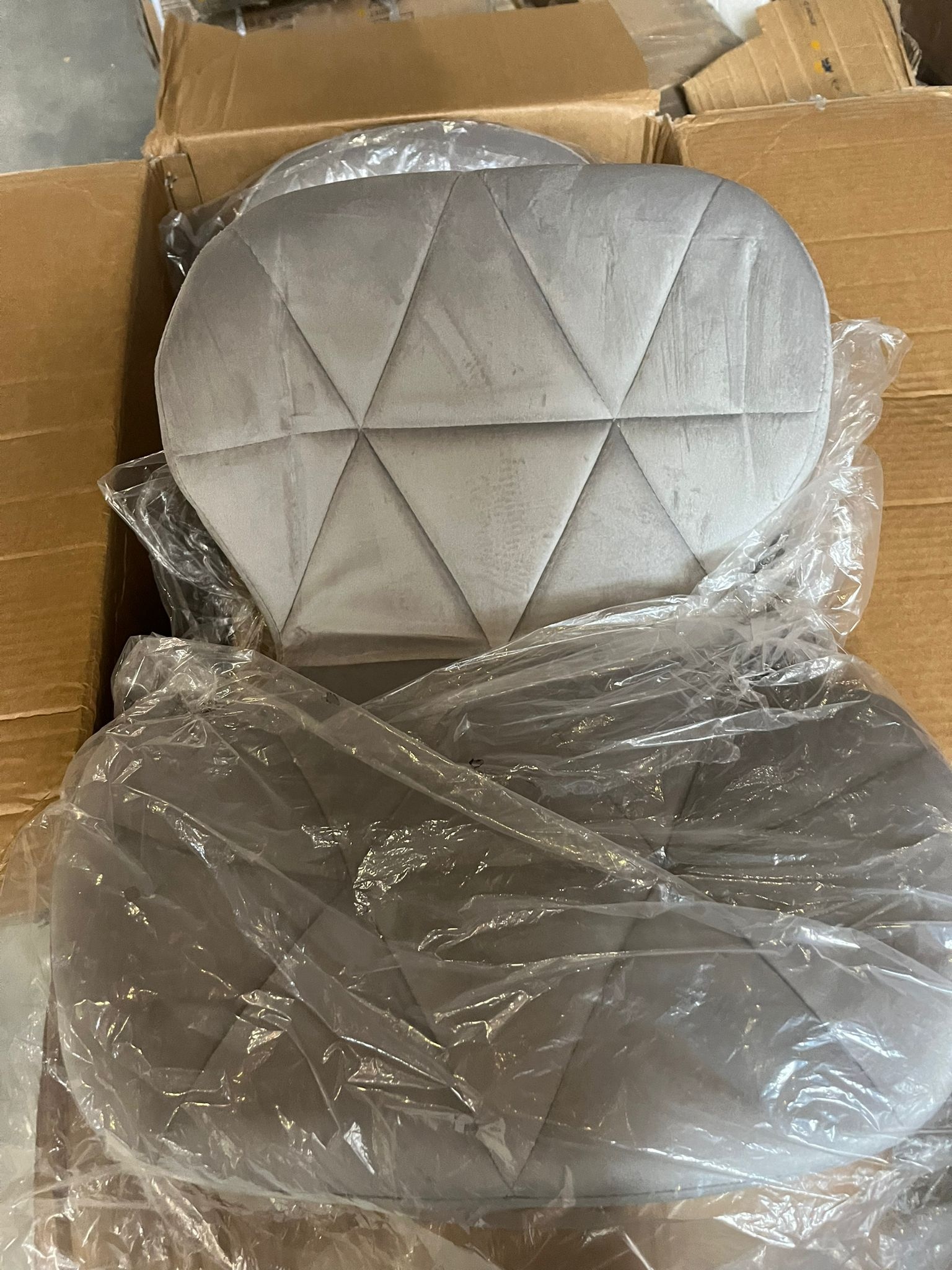 Velvet eetkamerstoelen LAGO - Set van 2 - Grijs - 46% Korting