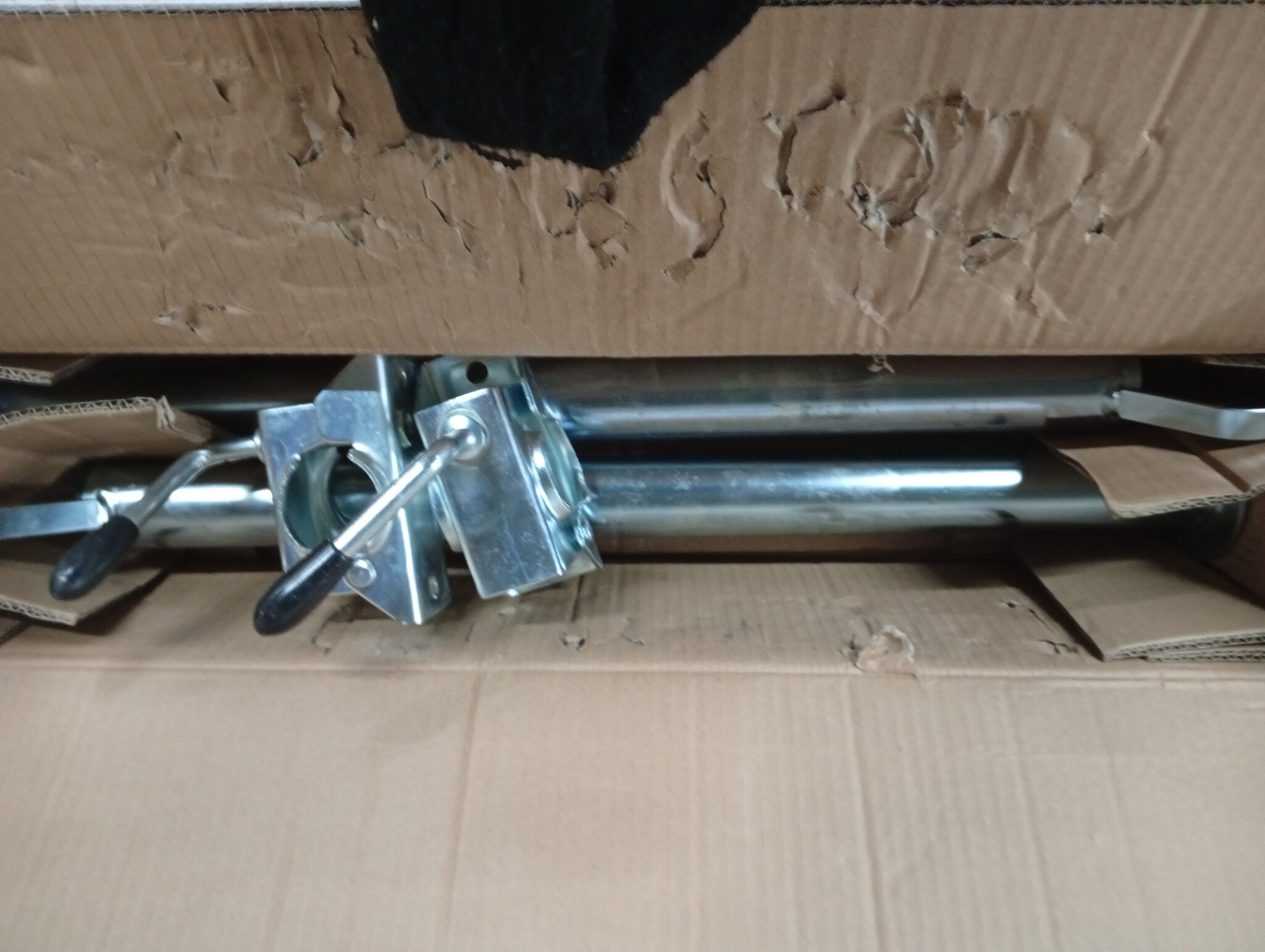 2 Steunbuizen met Klemmen voor 48mm Neuswiel - 55% Korting!