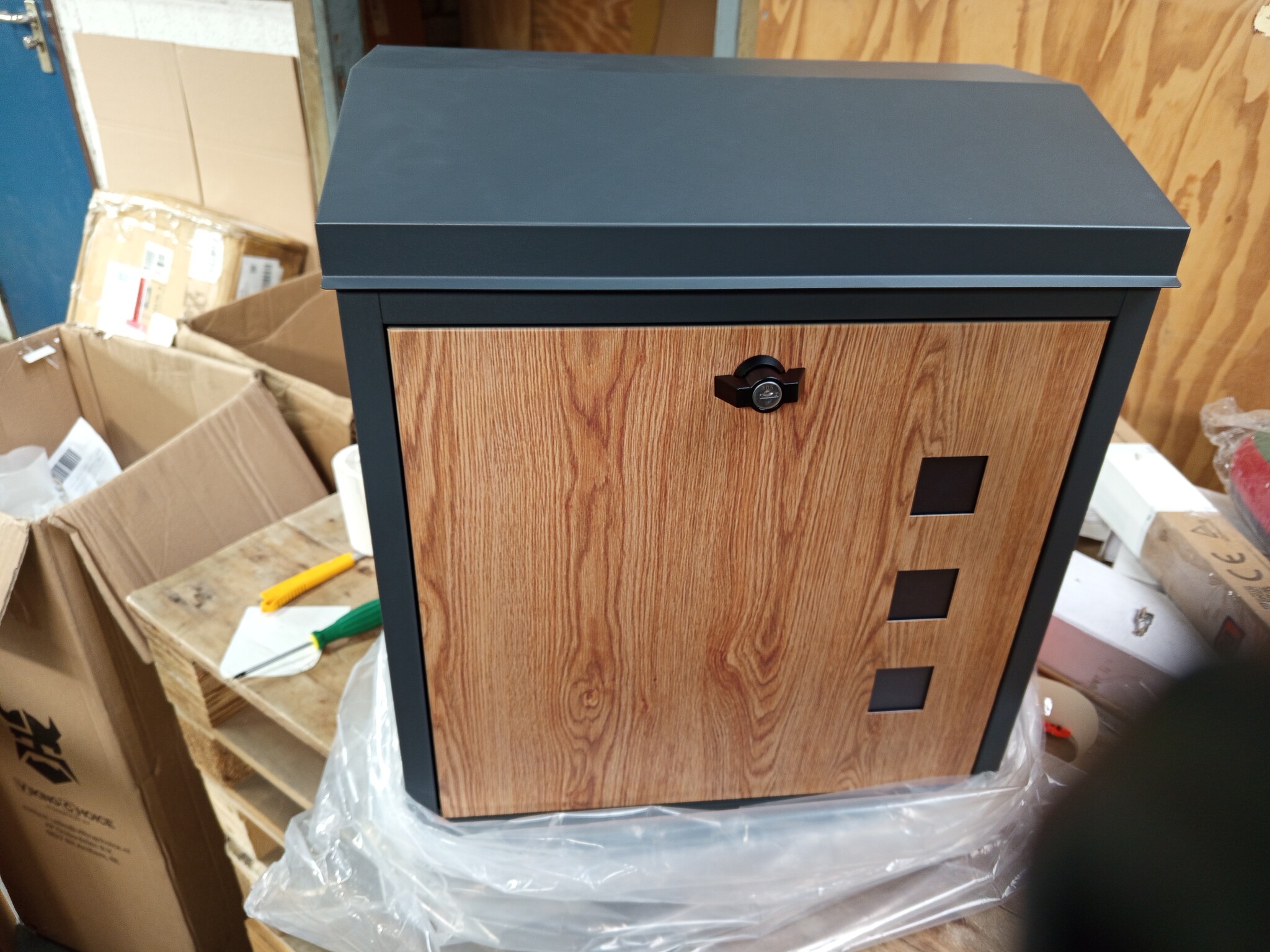 Pakketbrievenbus Antraciet - 43x24x52 cm - Metaal - Kleine reparatie nodig