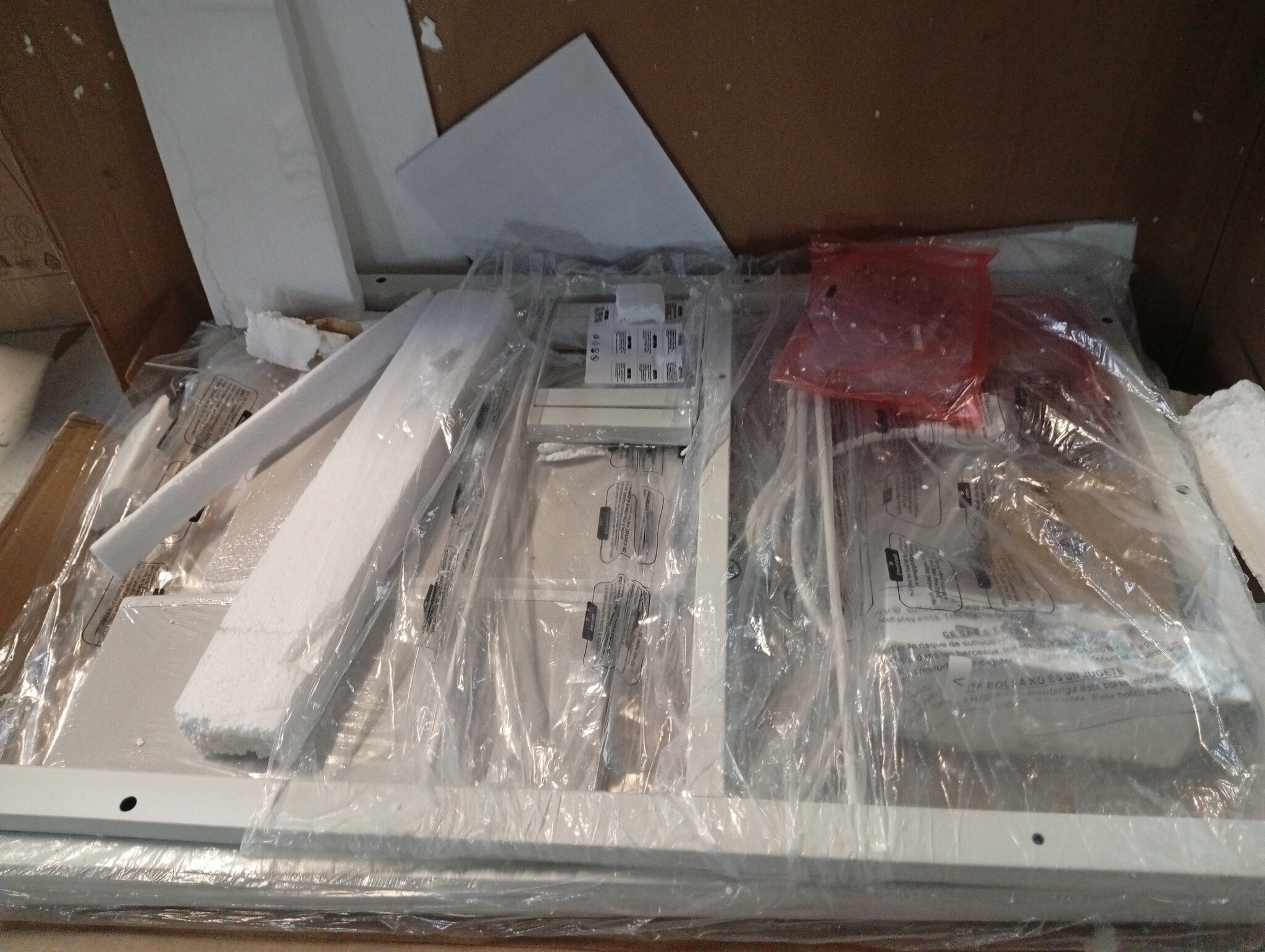 Bureau White Maple met LED: 55% Korting! Ruim & Opbergruimte