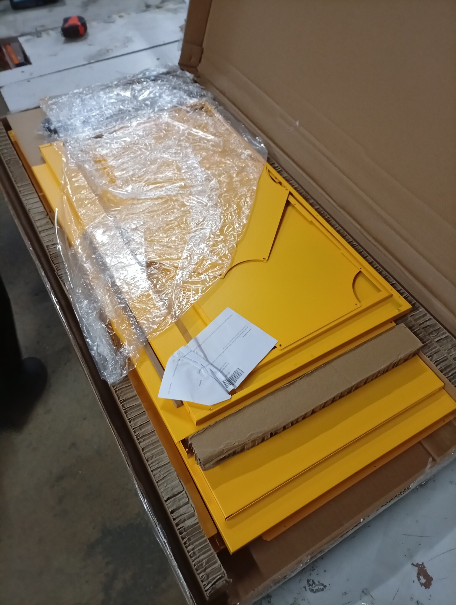 vidaXL Hoge Kast Staal Mosterdgeel - 59% Korting!