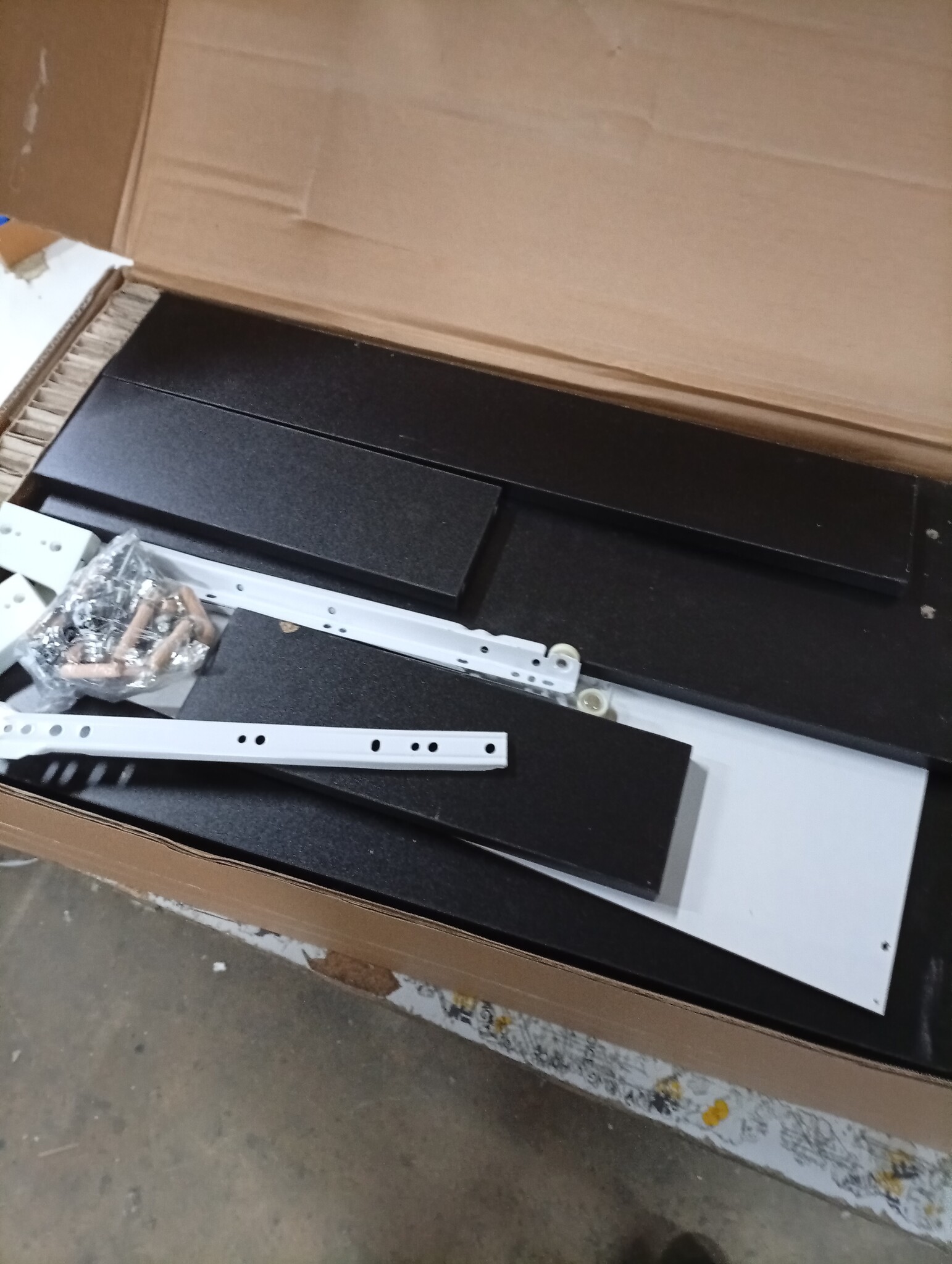 vidaXL 2-delige Badkamermeubelset Zwart - Bewerkt Hout | 64% Korting