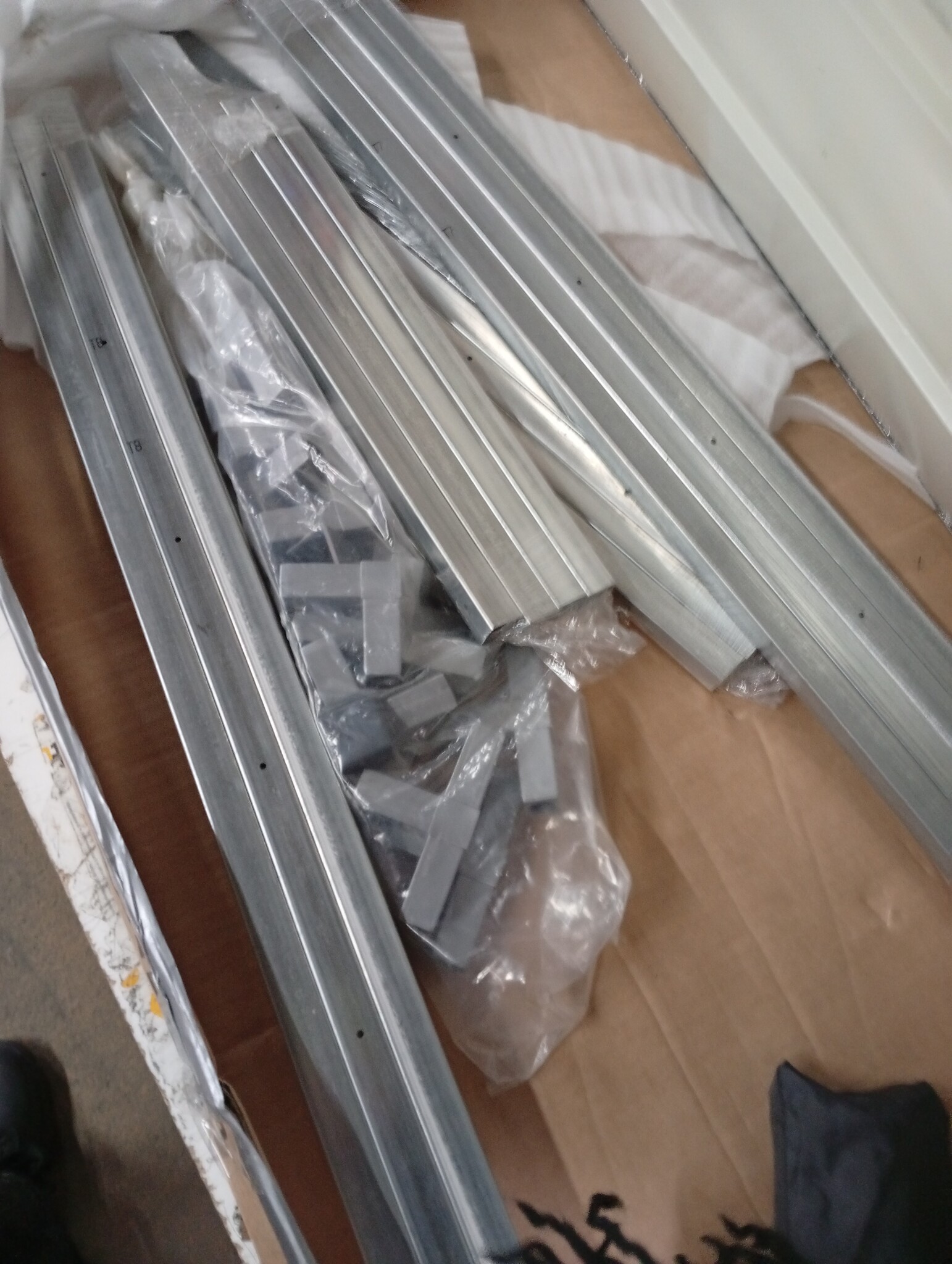 vidaXL Hondenhok met dak 153x91x110 cm Staal Antraciet - 60% Korting!